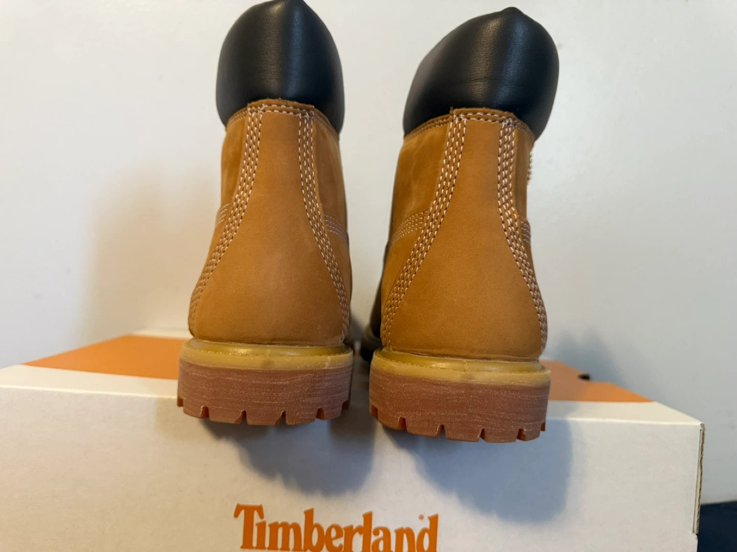 Timberland Women’s Premium 6-Inch Lace Boots  **SIZE 8** - photo 3