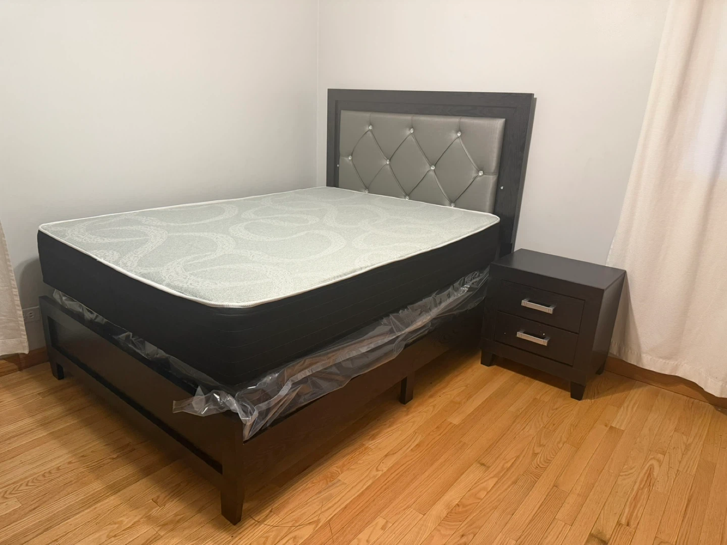 Black full Mattress with Silver and White Pattern