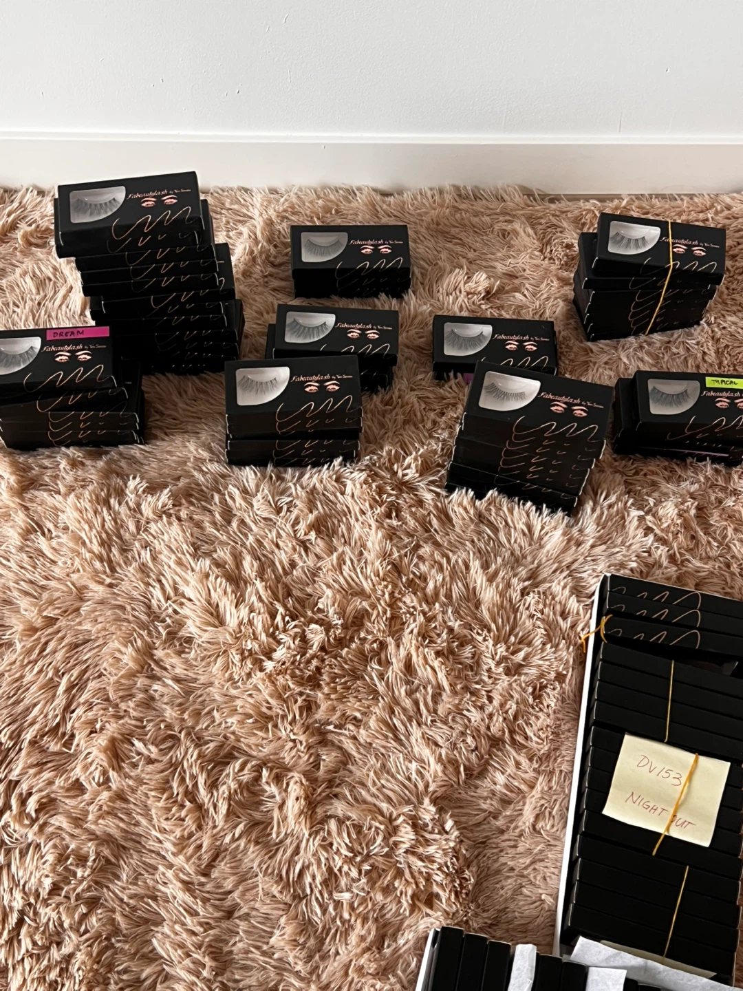 Lashes, Magnetic Lashes and Eyeliner - photo 5