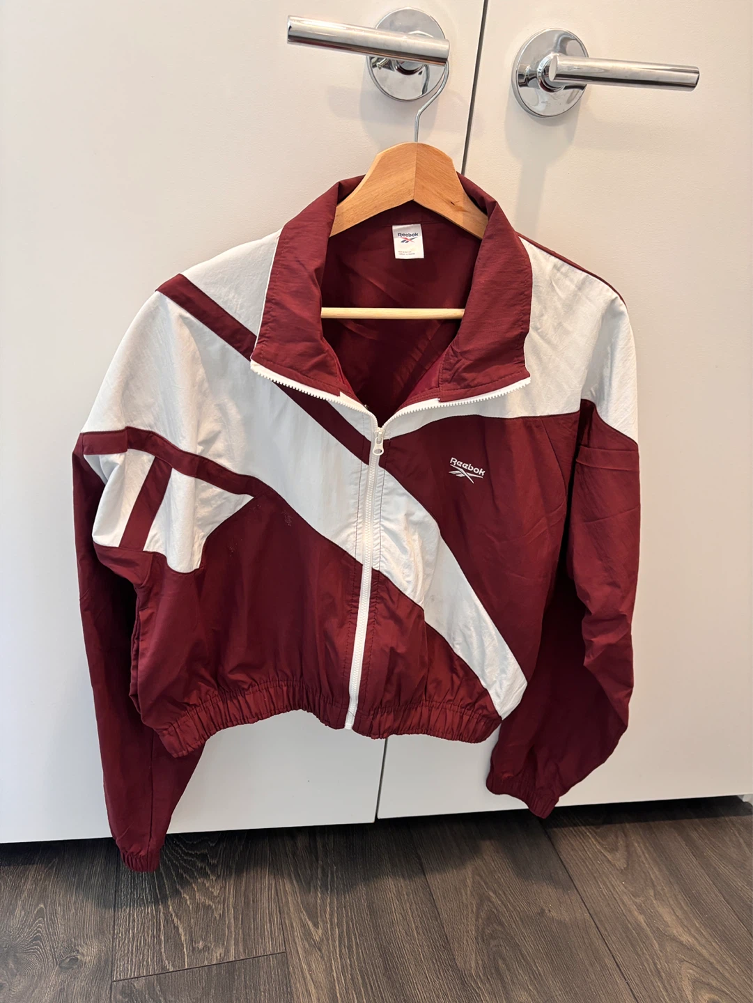 Reebok Windbreaker Jacket - Burgundy & White - Size Medium - photo 2