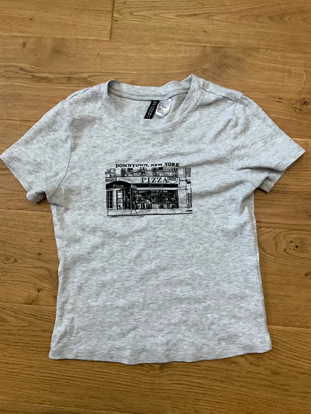 H&M Divided Grey New York Pizza Graphic T-Shirt