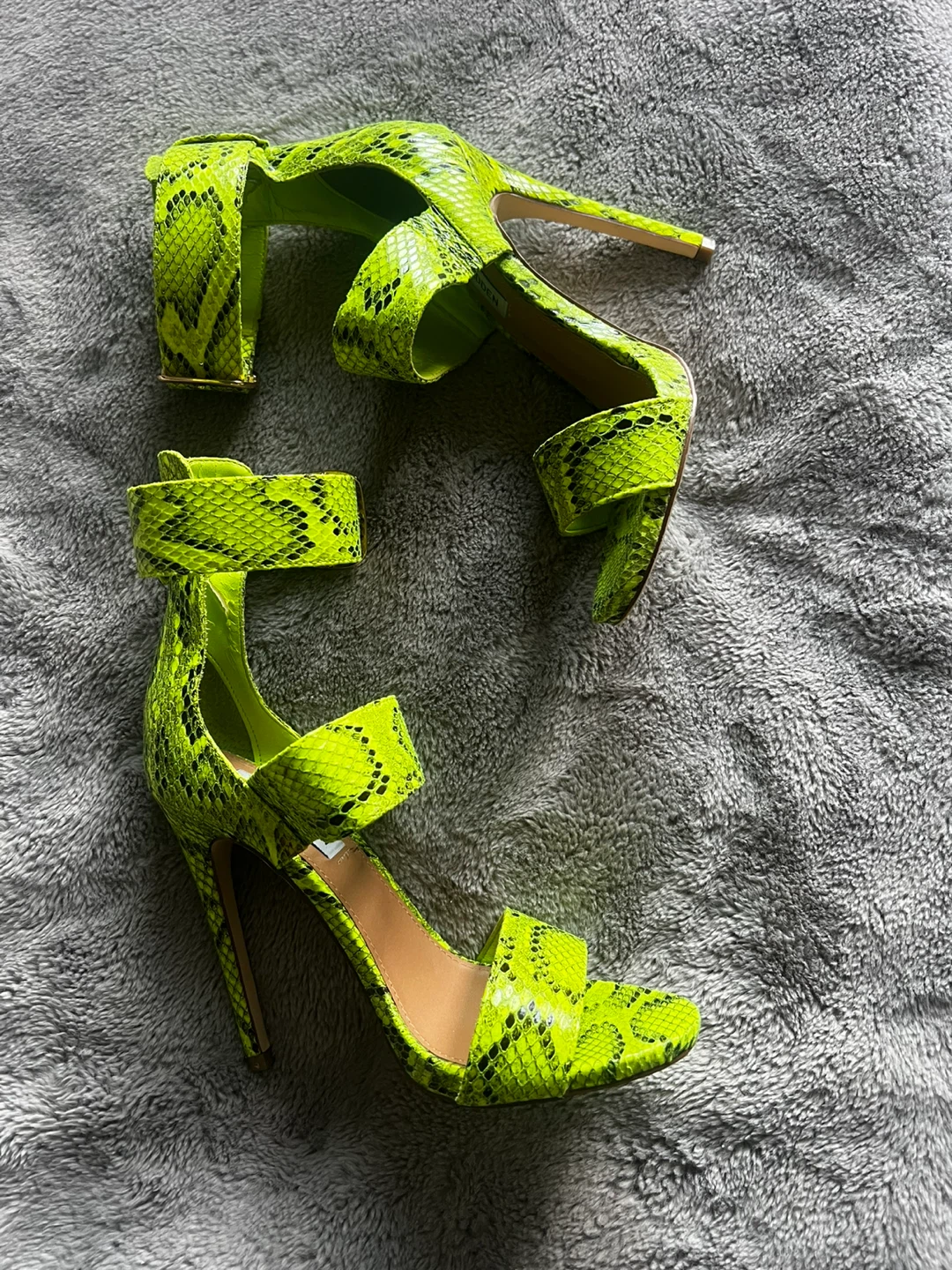 Steve Madden Neon Snake Print Heels - photo 2