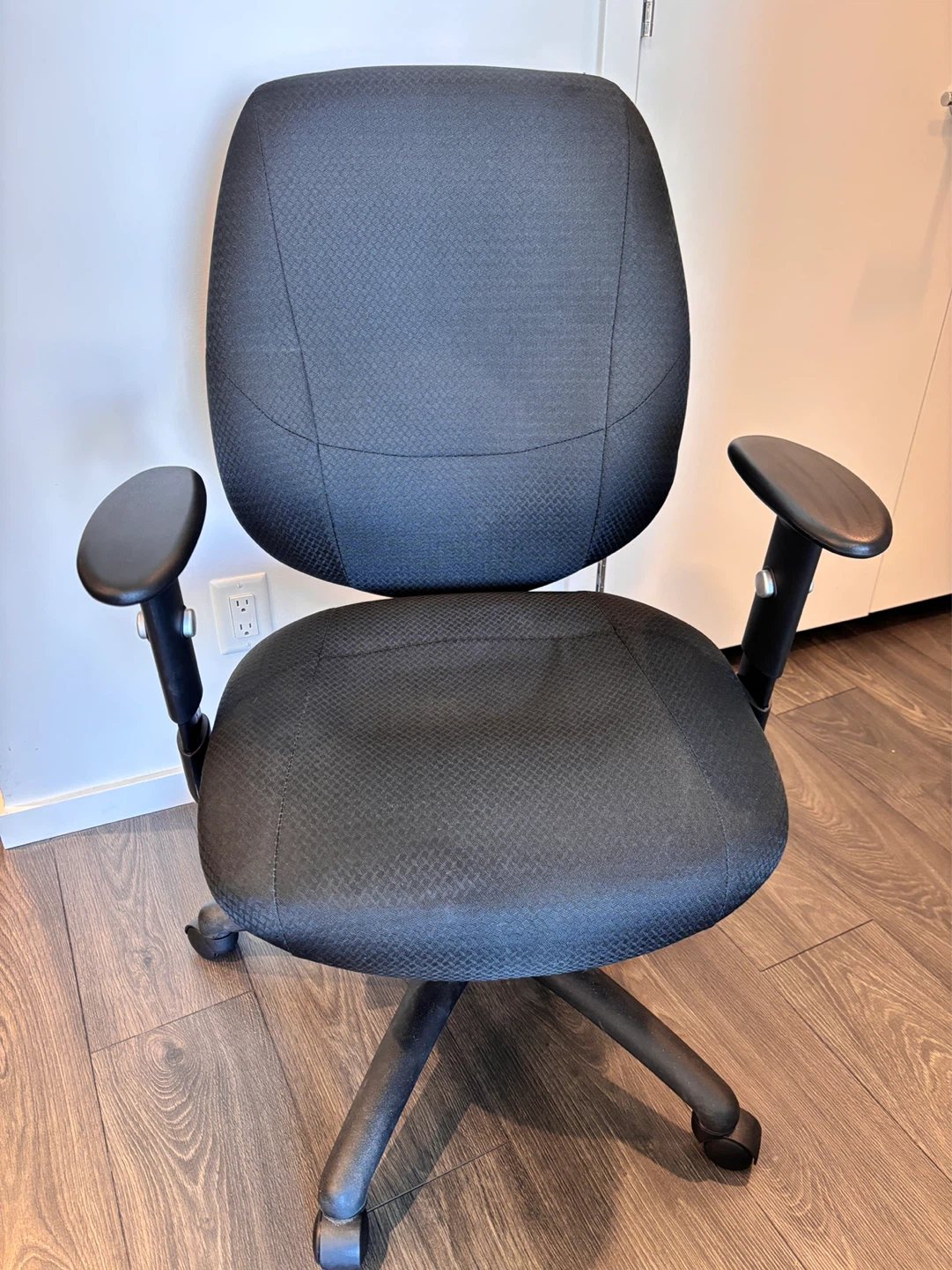 Black Office Chair - photo 3