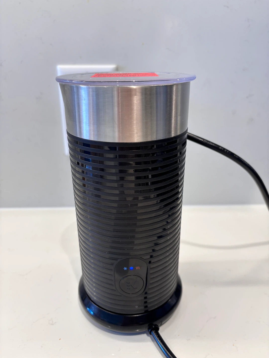 Keurig Cold & Hot Milk Frother - photo 3