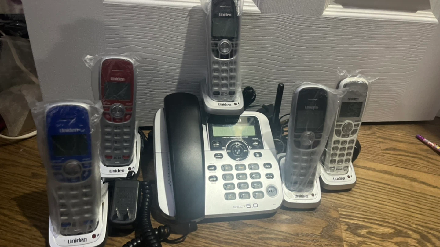 Uniden Cordless Phone System with Multiple Handsets