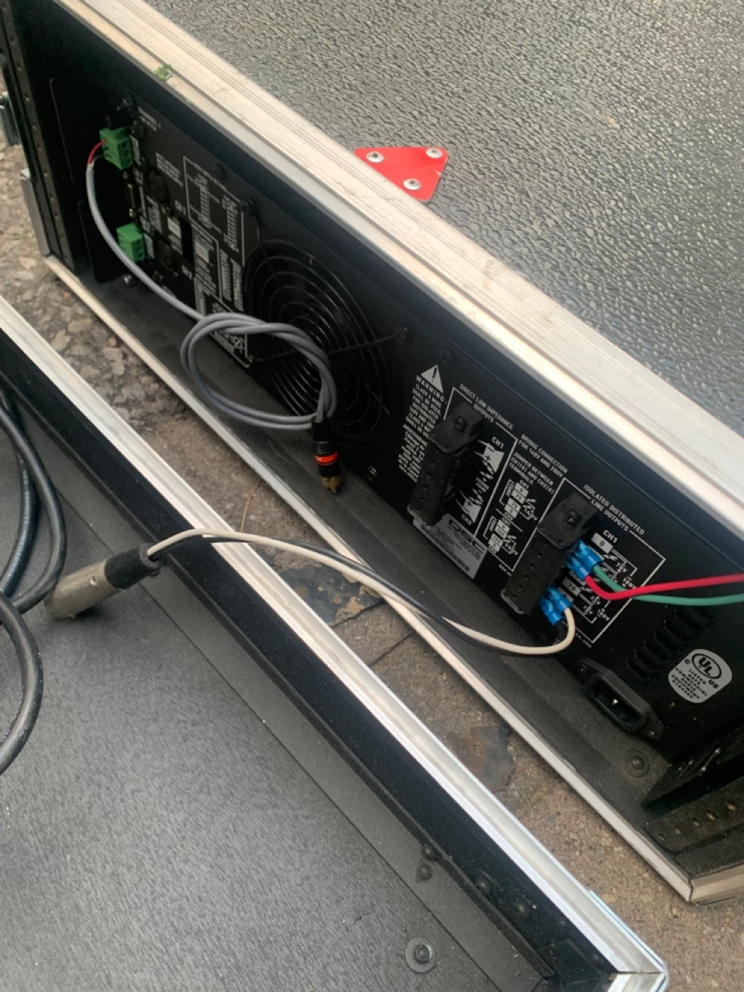 QSC Professional Power Amplifier - photo 5