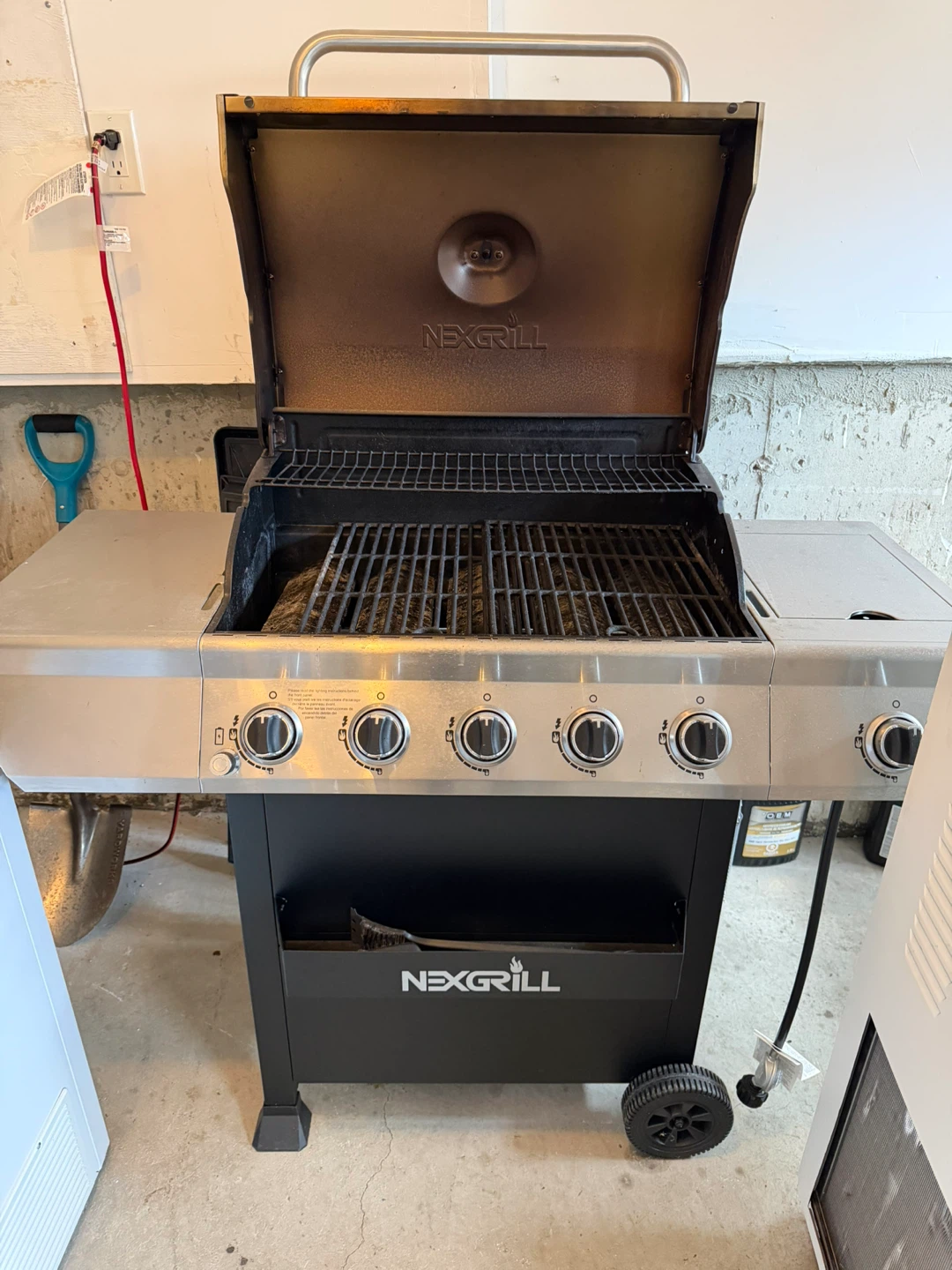 Nexgrill 5-Burner Propane Gas Grill with Side Burner