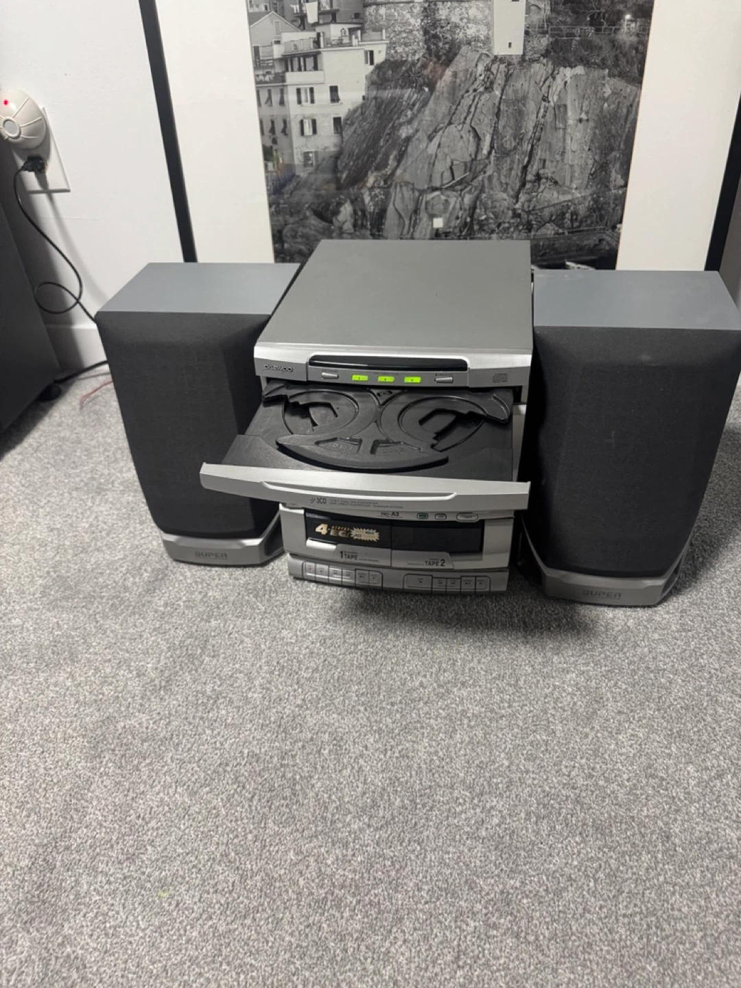 Daewoo AM-308 Stereo System with Dual Cassette and CD Player - photo 2