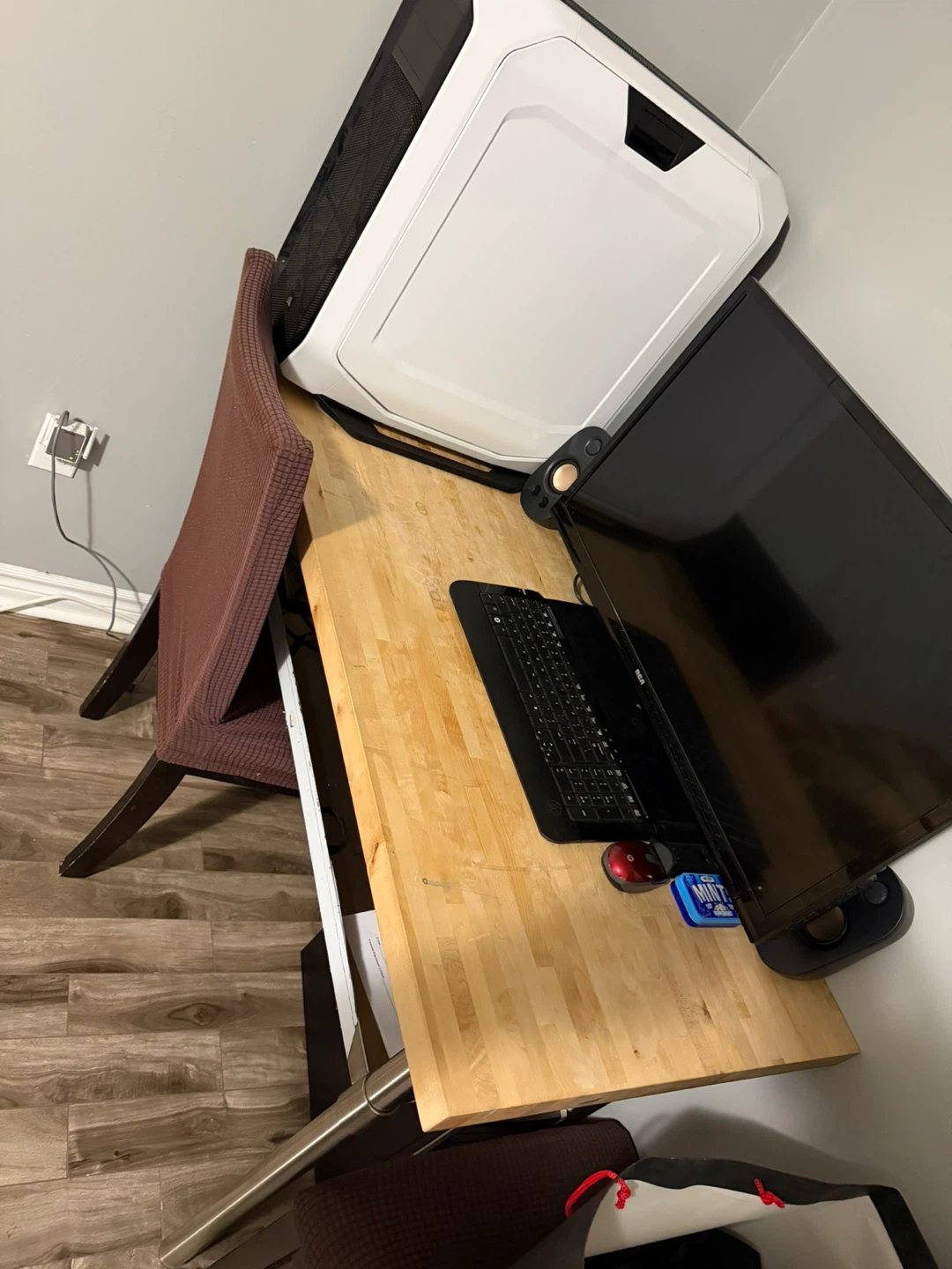 Computer table