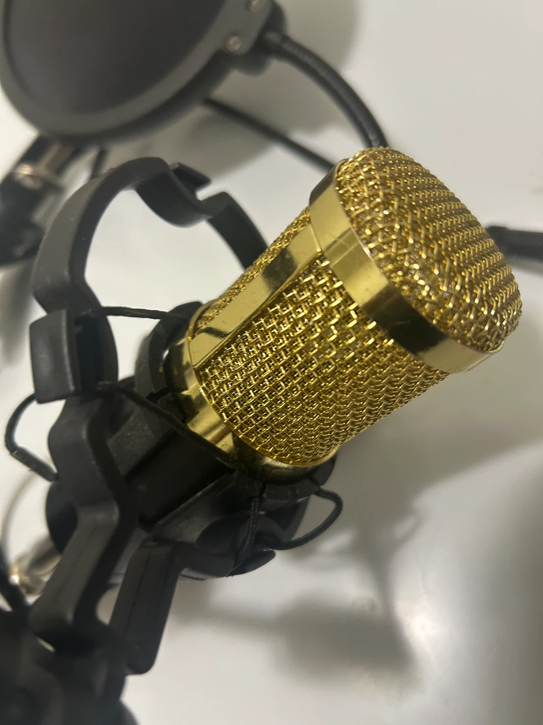Gold Condenser Microphone with Boom Arm and Pop Filter - photo 3