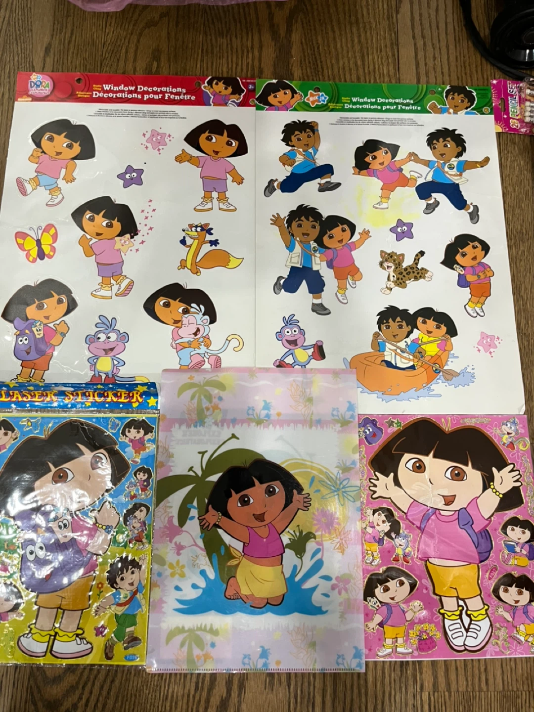 Dora the Explorer Window Decorations & Stickers Set