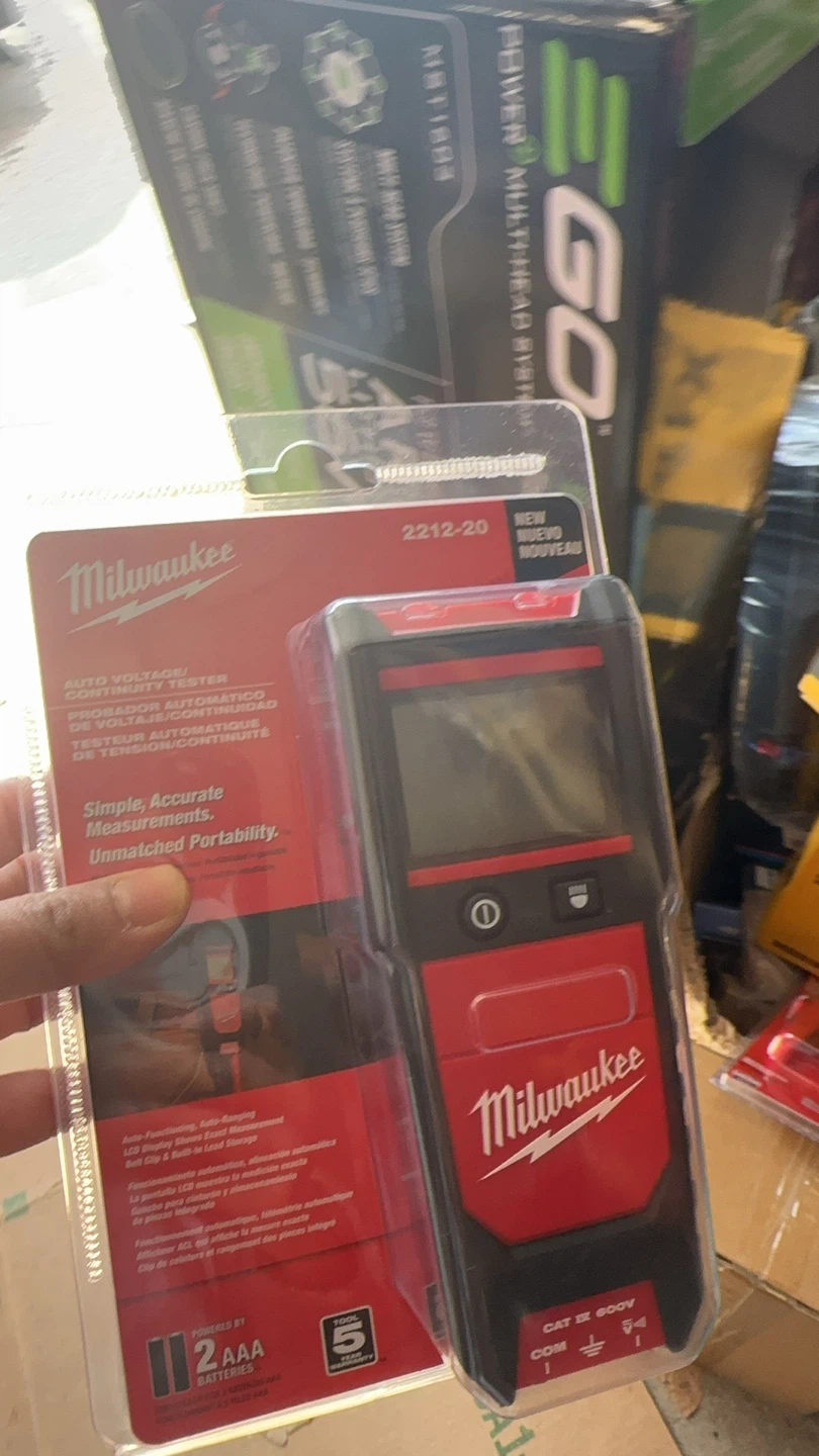 Milwaukee 2212-20 Auto Voltage Tester