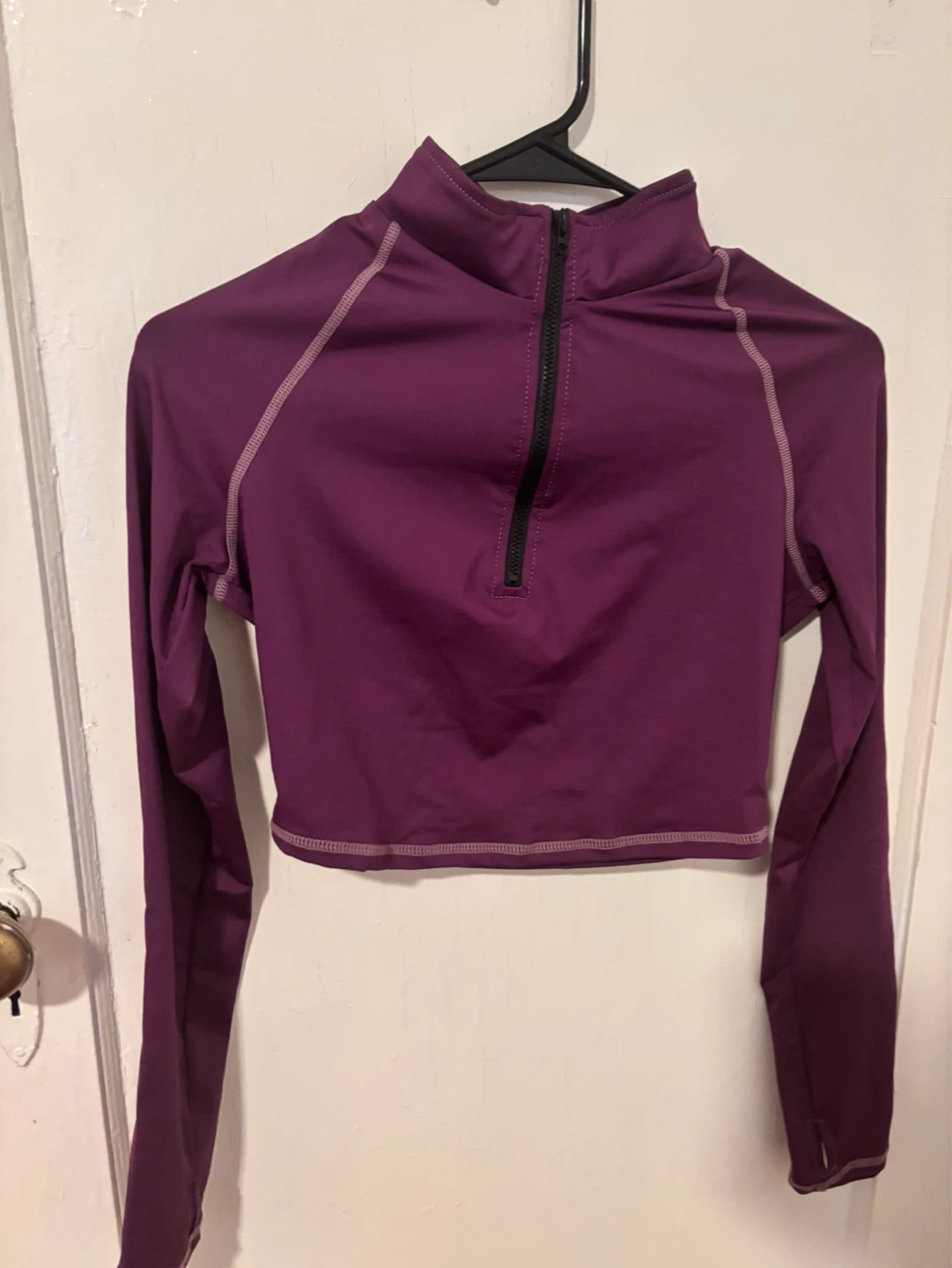 Purple Cropped Athletic Top & Leggings Set - photo 2