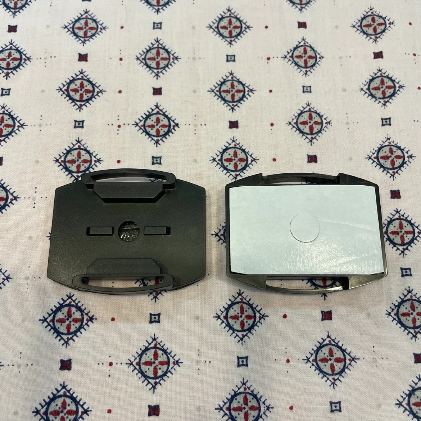 2x GoPro Adhesive Mounts - Black - photo 3