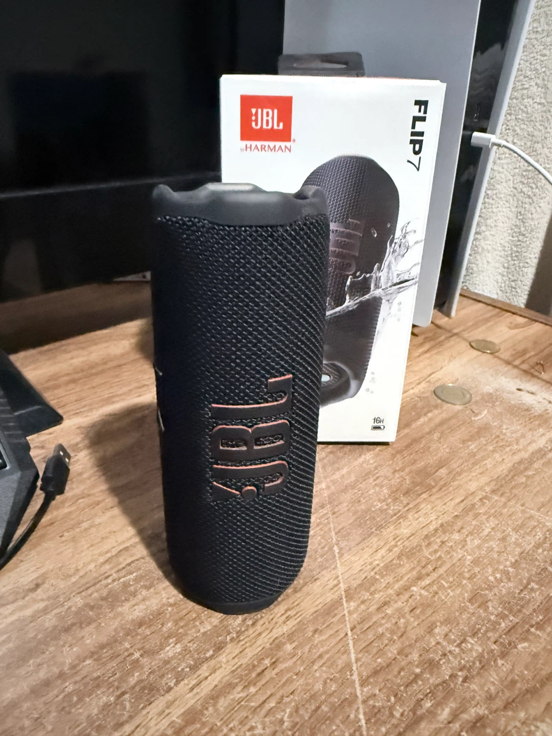 JBL Flip 7 Portable Waterproof Bluetooth Speaker - Black - photo 4