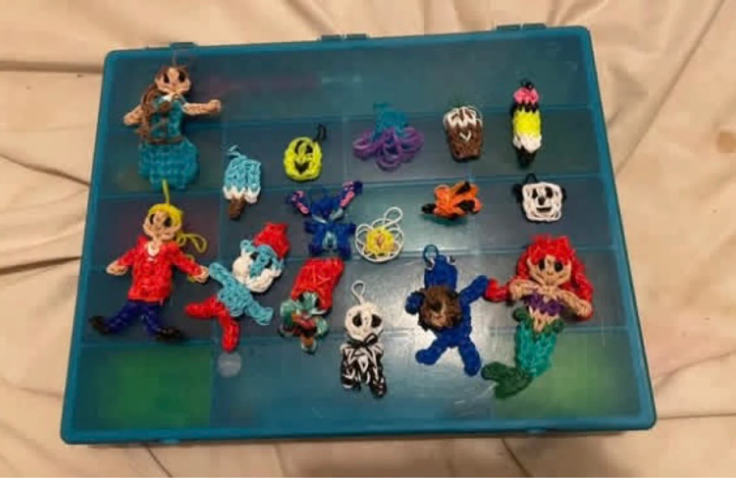 Loom Band Bracelets and Charms - photo 3