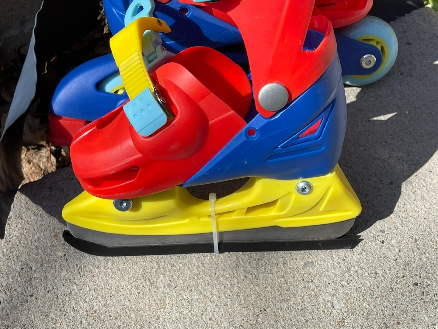 Adjustable Kids Roller Skates with Bag - photo 4