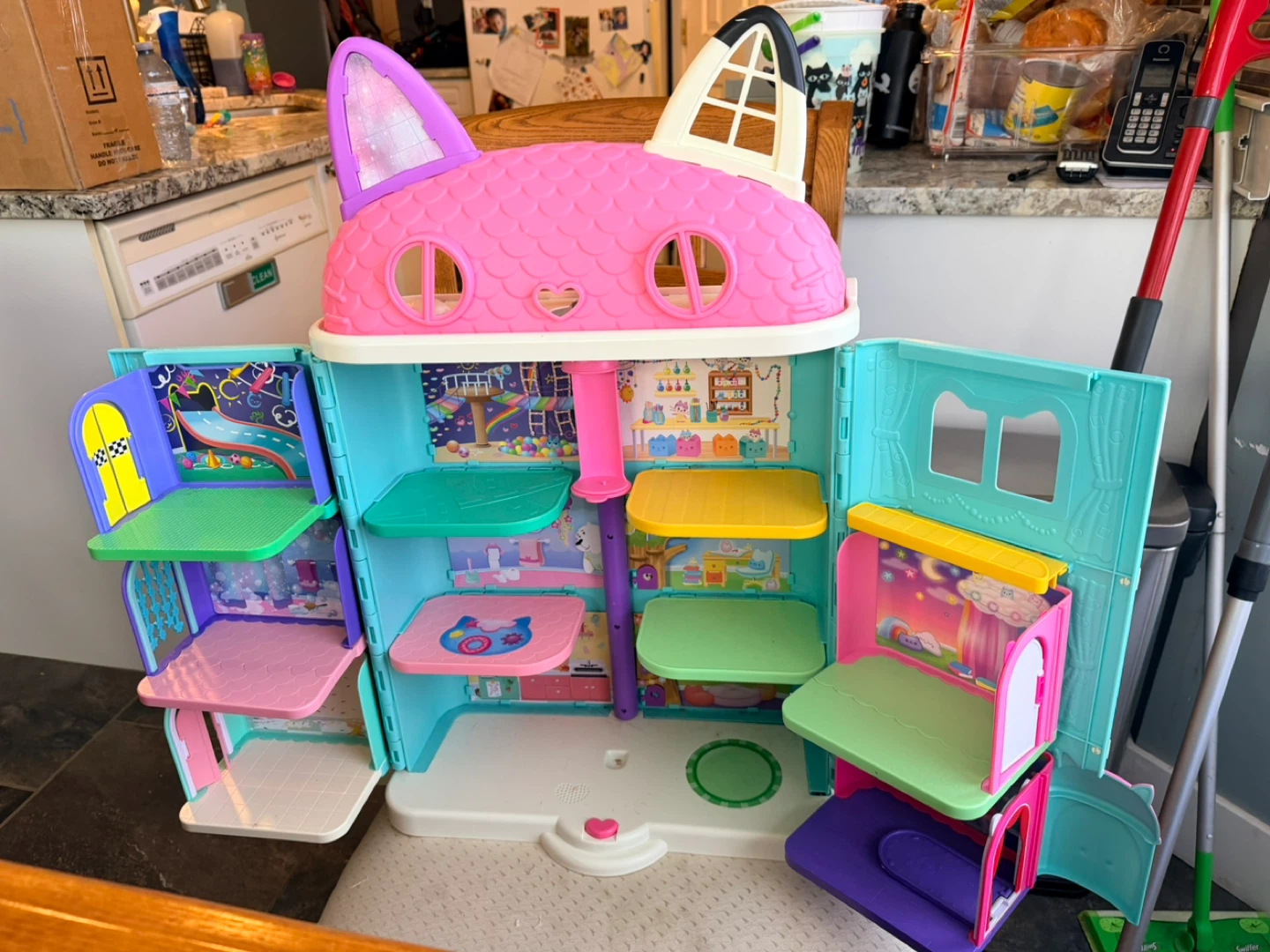 Gabby's Dollhouse Playset lot with furniture and accessories - photo 4
