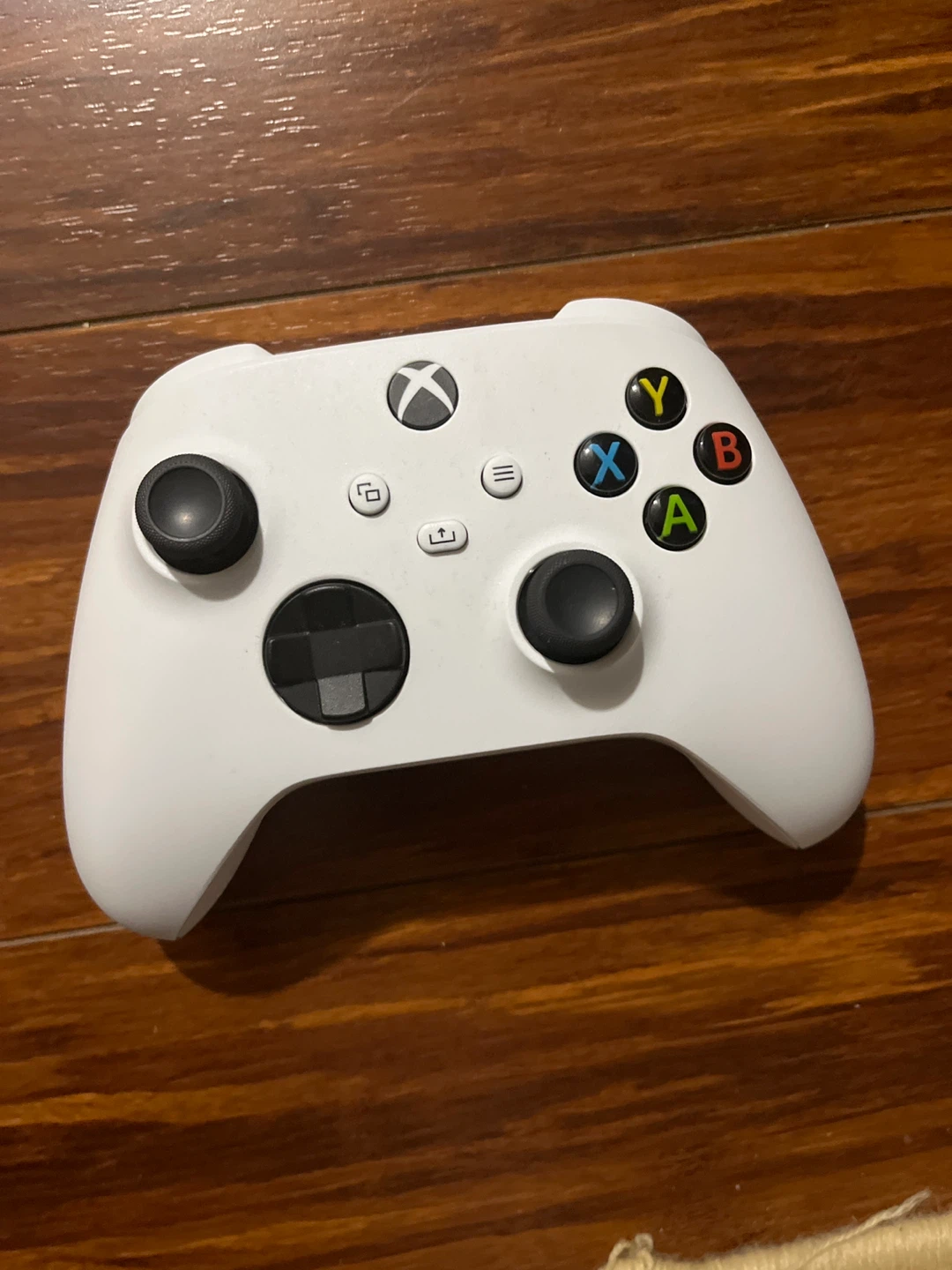 White Xbox Wireless Controller