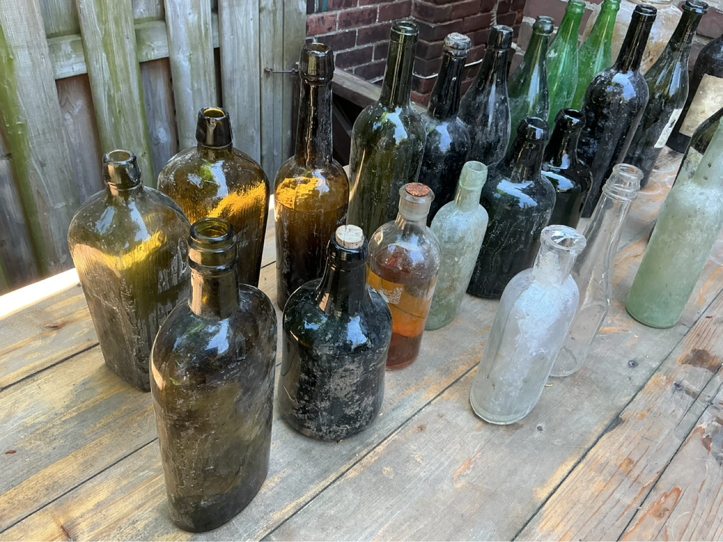A Whole Bunch of Antique Glass Bottles ! - photo 2