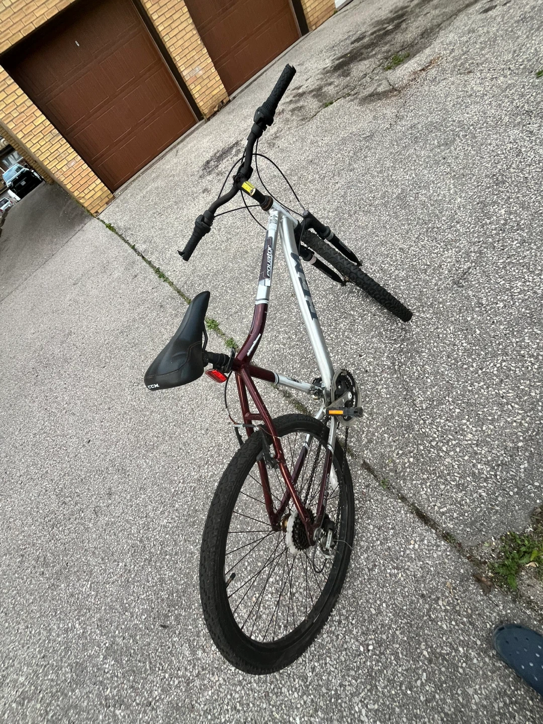 CCM "Equator" Mountain Bike - photo 3