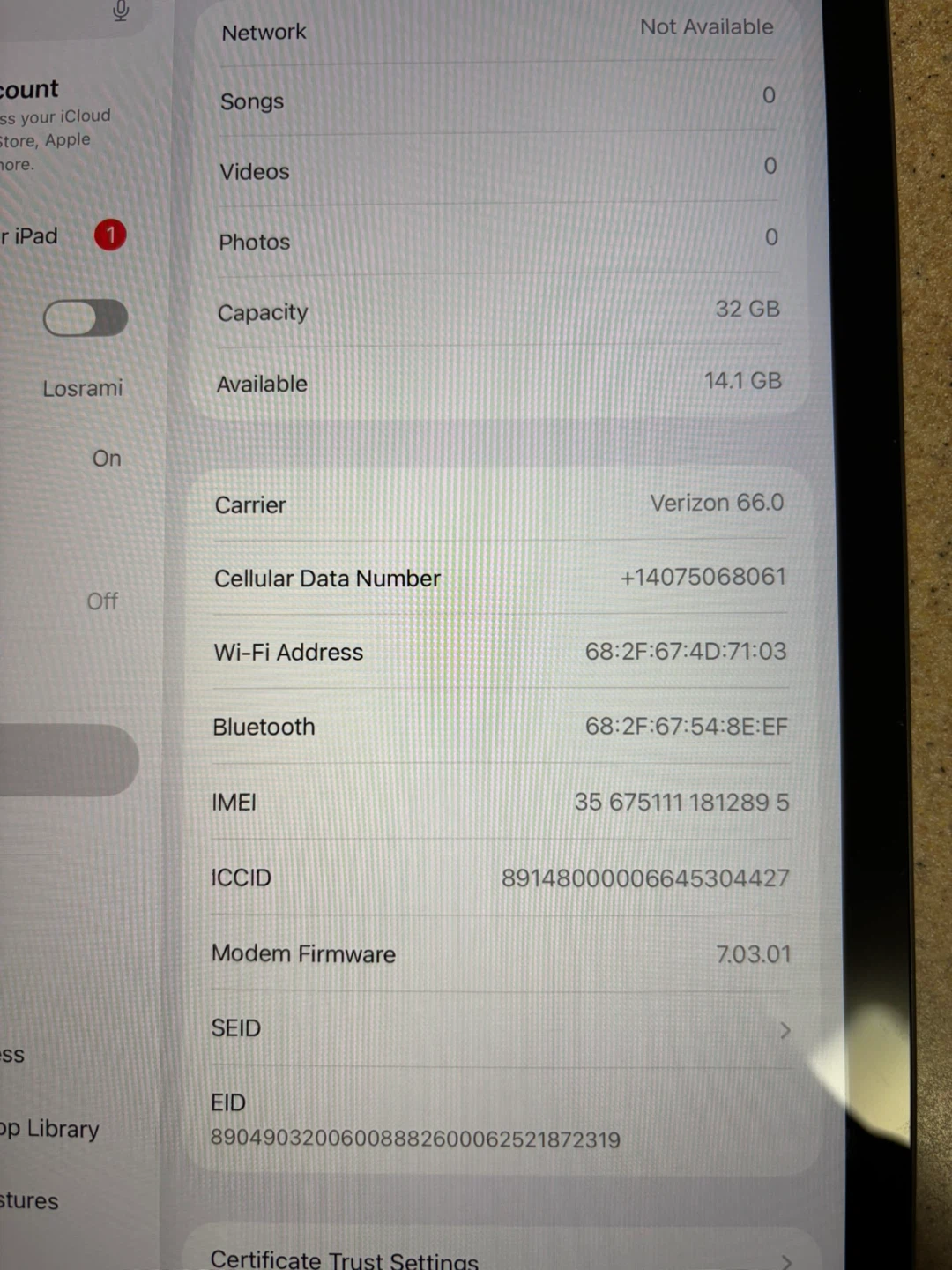 Apple iPad (8th Gen) 32GB - Space Gray - photo 3