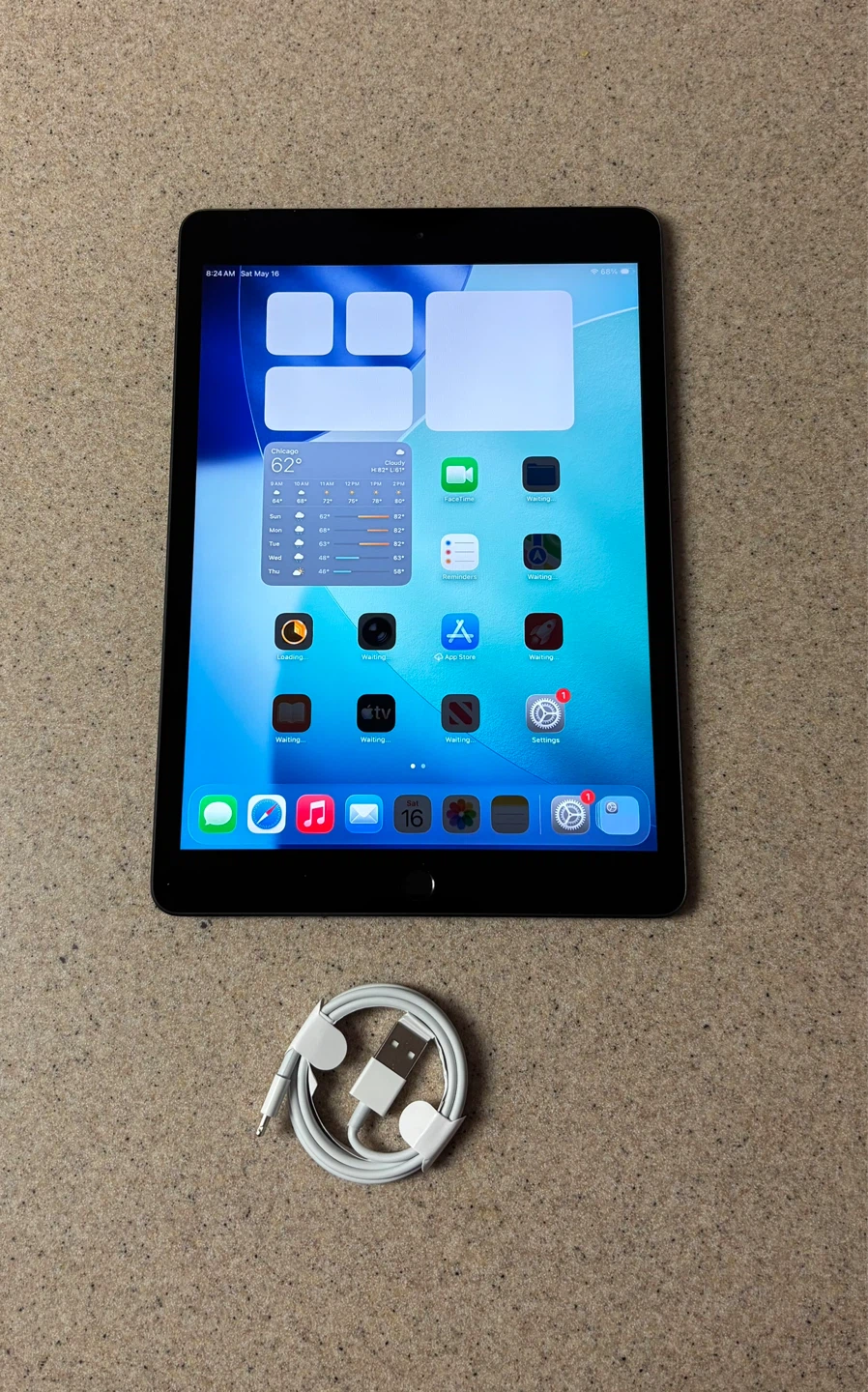 Apple iPad (8th Gen) 32GB - Space Gray - photo 2