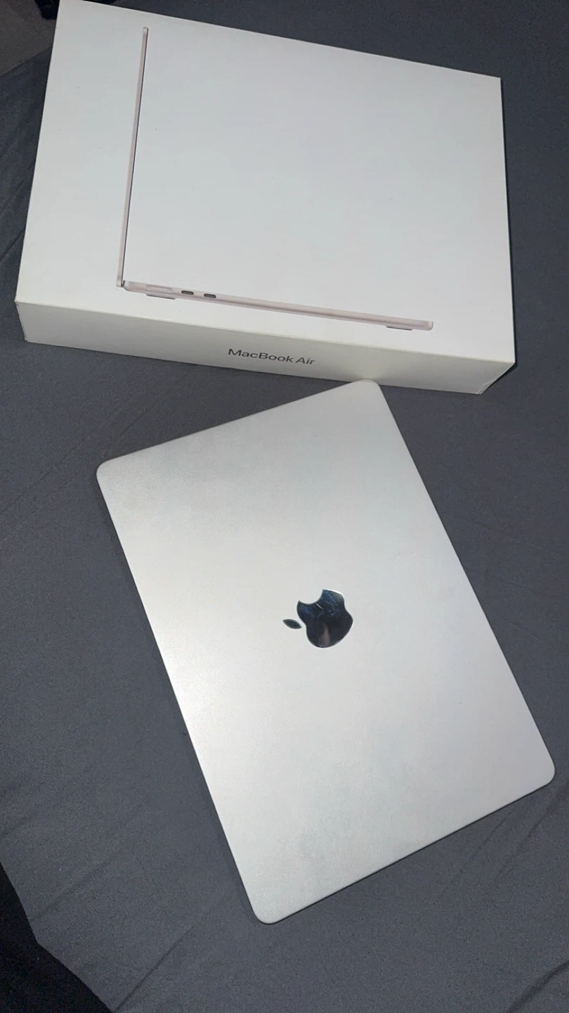 Apple MacBook Air M3 - photo 3