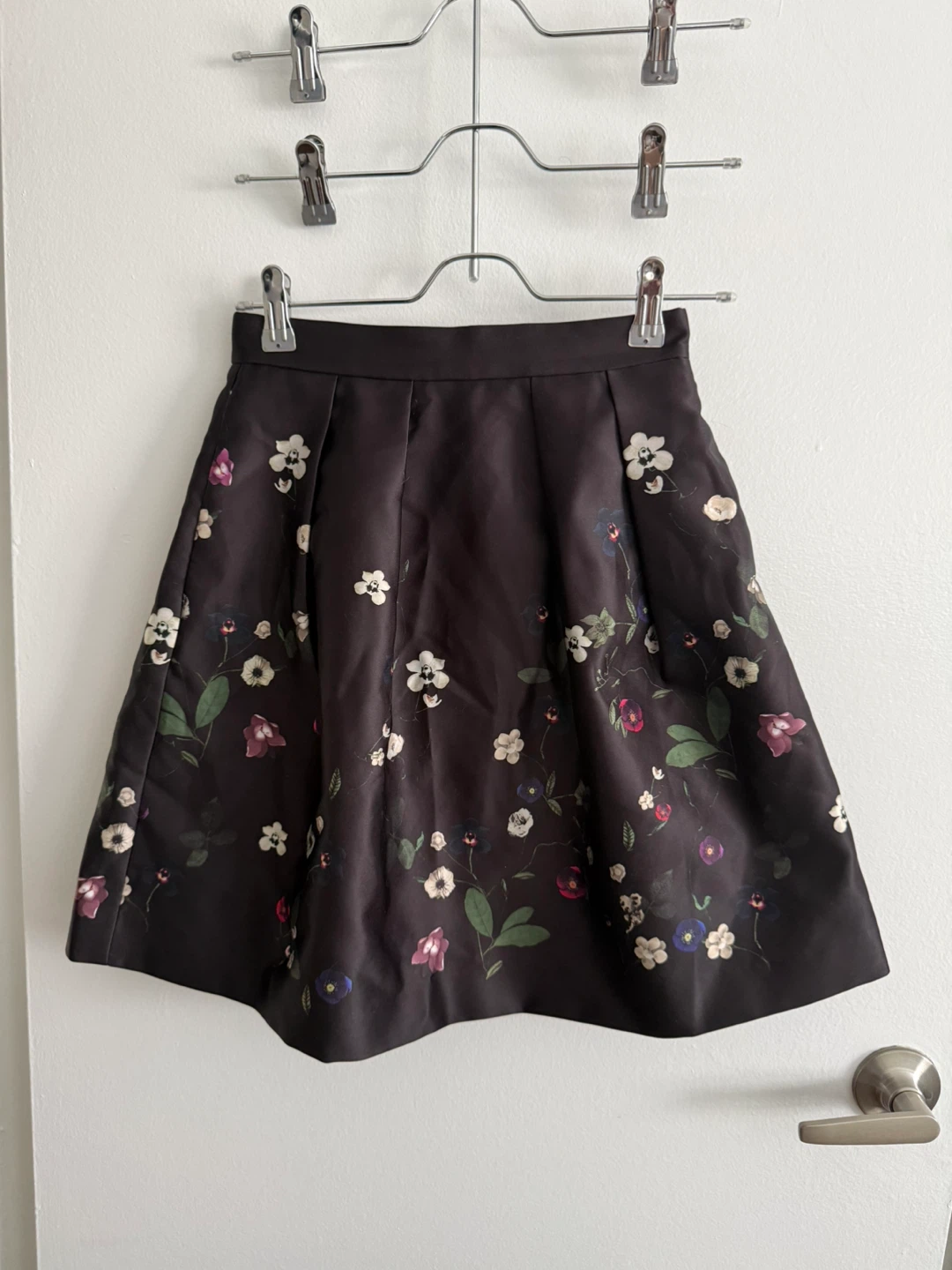 H&M Floral Pleated Skirt - Size 2