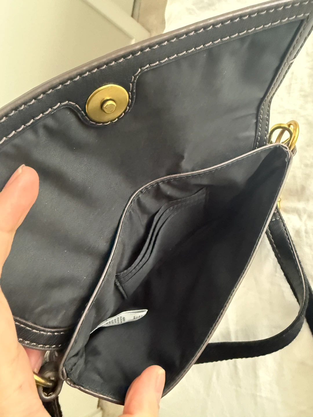 Fossil Neve belt bags in black leather. - photo 5