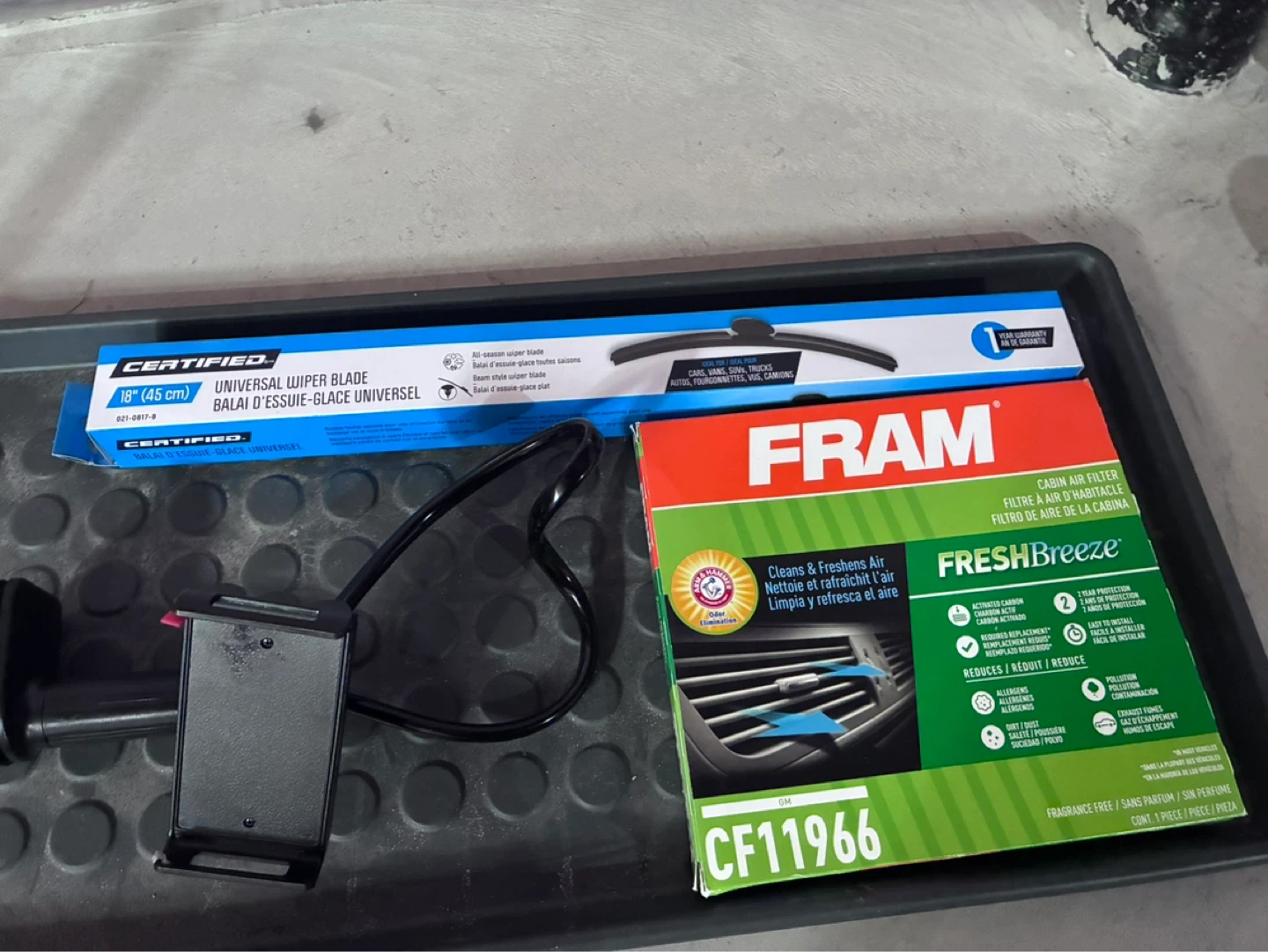FRAM FreshBreeze Cabin Air Filter CF11966 &18" Wiper Blade