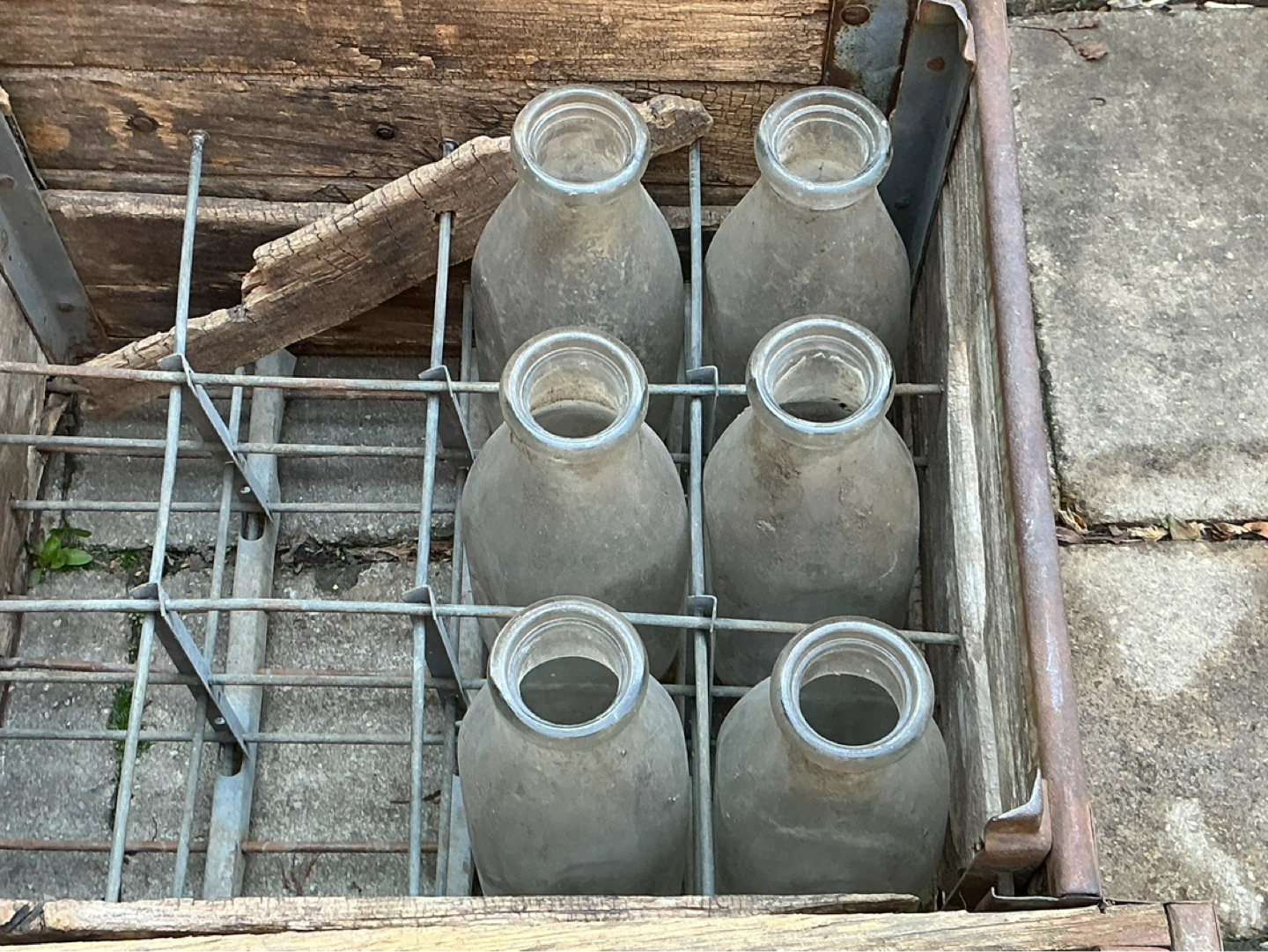 Antique Dairy Milk Bottles with Wooden Crates ! - photo 4