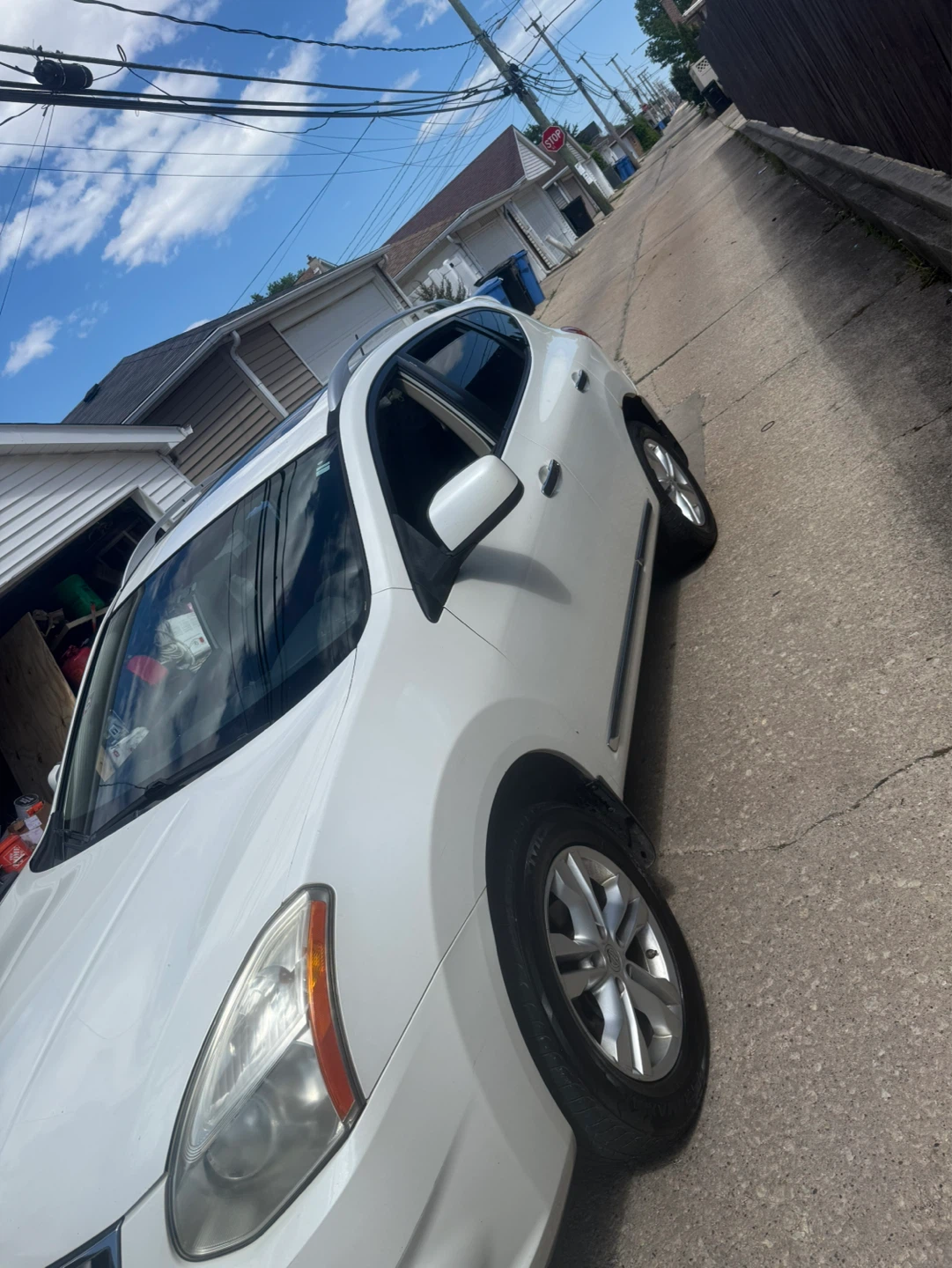 White Nissan Rogue SV AWD
