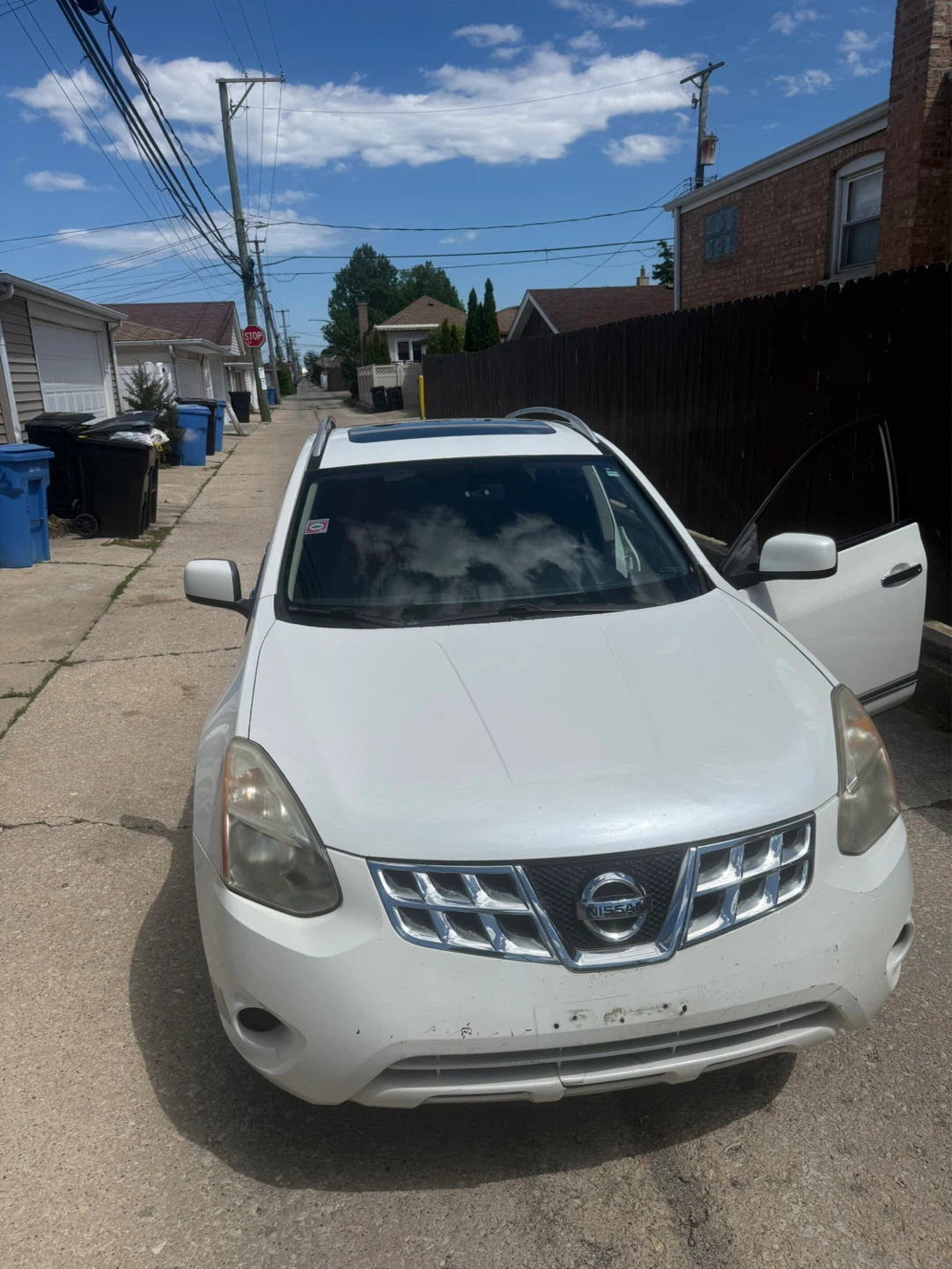 White Nissan Rogue SV AWD - photo 4