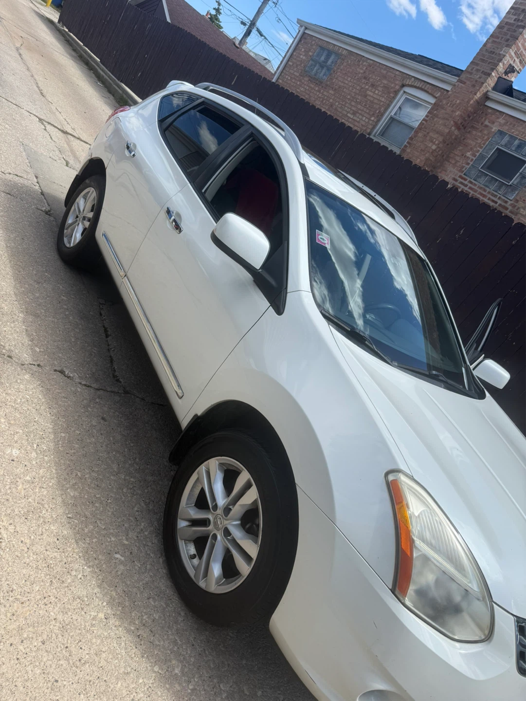 White Nissan Rogue SV AWD - photo 3