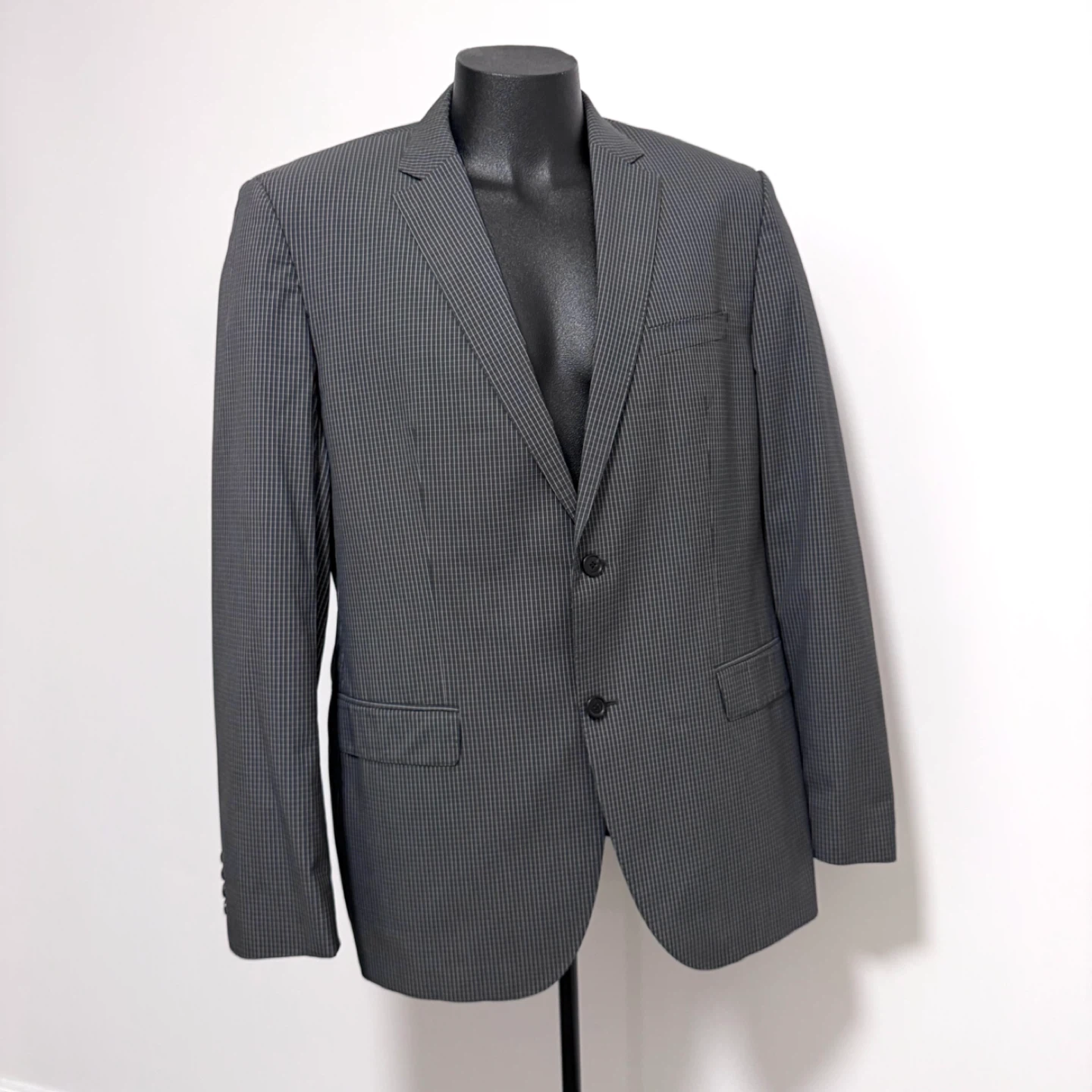 Men’s Hugo Boss charcoal grey sports jacket (44R)