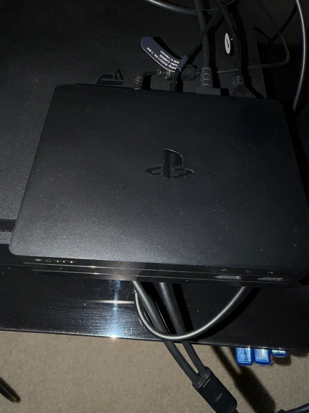 Sony PlayStation VR Bundle with 2 Move Controllers - photo 5