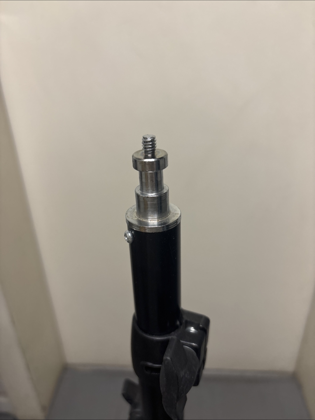 Black tripod Stand - photo 2
