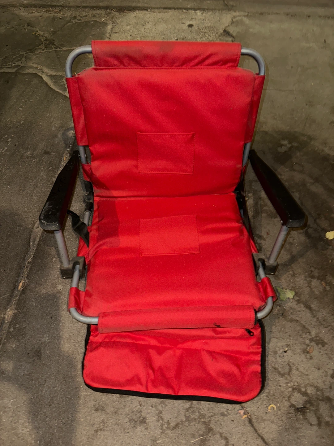Red Portable Folding Chair with Wheels