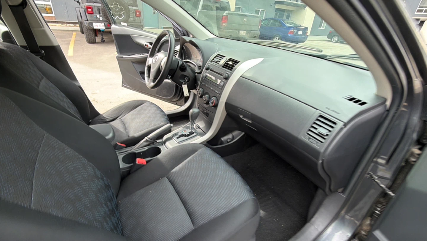 2009 Toyota Corolla S Sedan - photo 5
