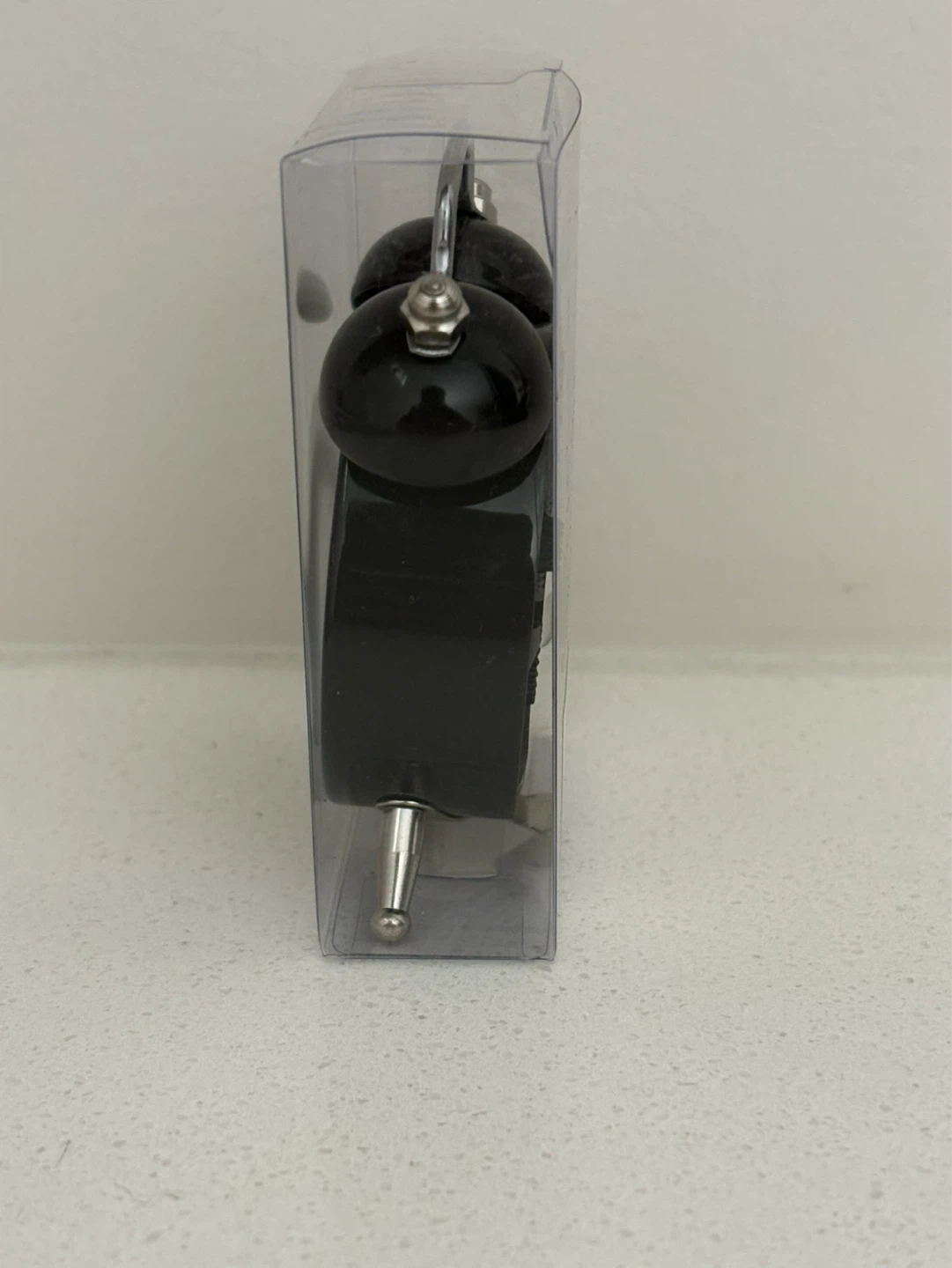 Black Quartz "Canada" Alarm Clock - photo 2