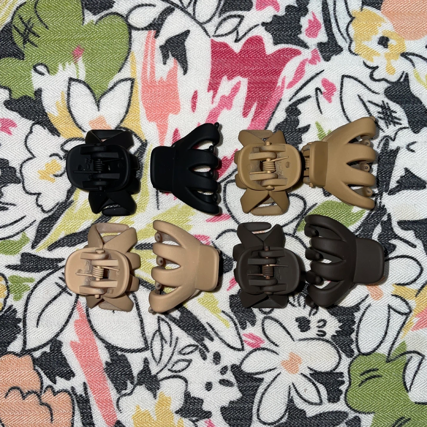 8x Matte No-slip Hair Claw Clips