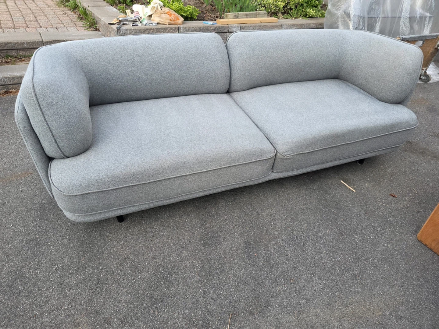 Stractube Grey 2-Seater Sofa - photo 3