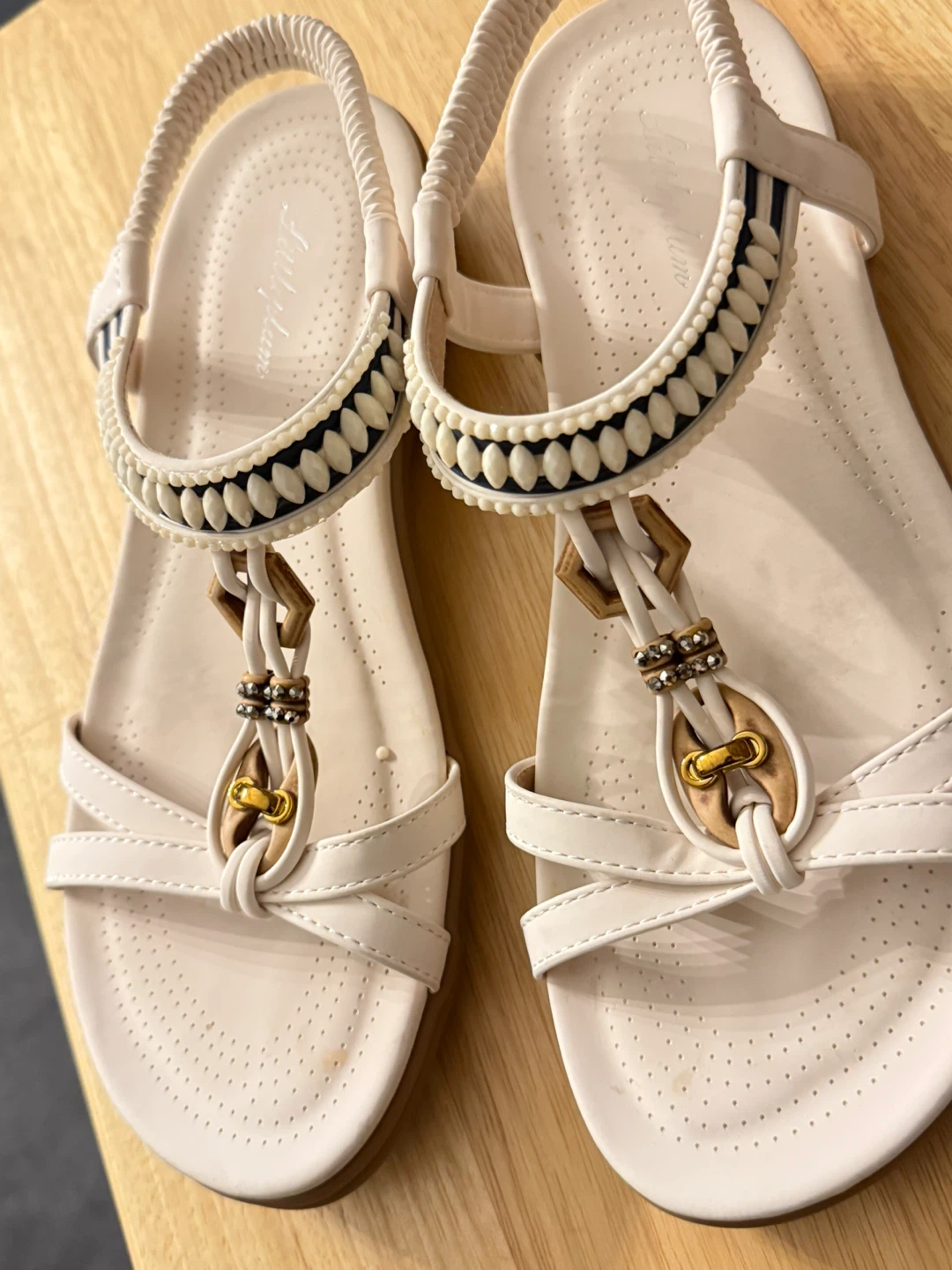 White Embellished Flat Sandals - photo 2