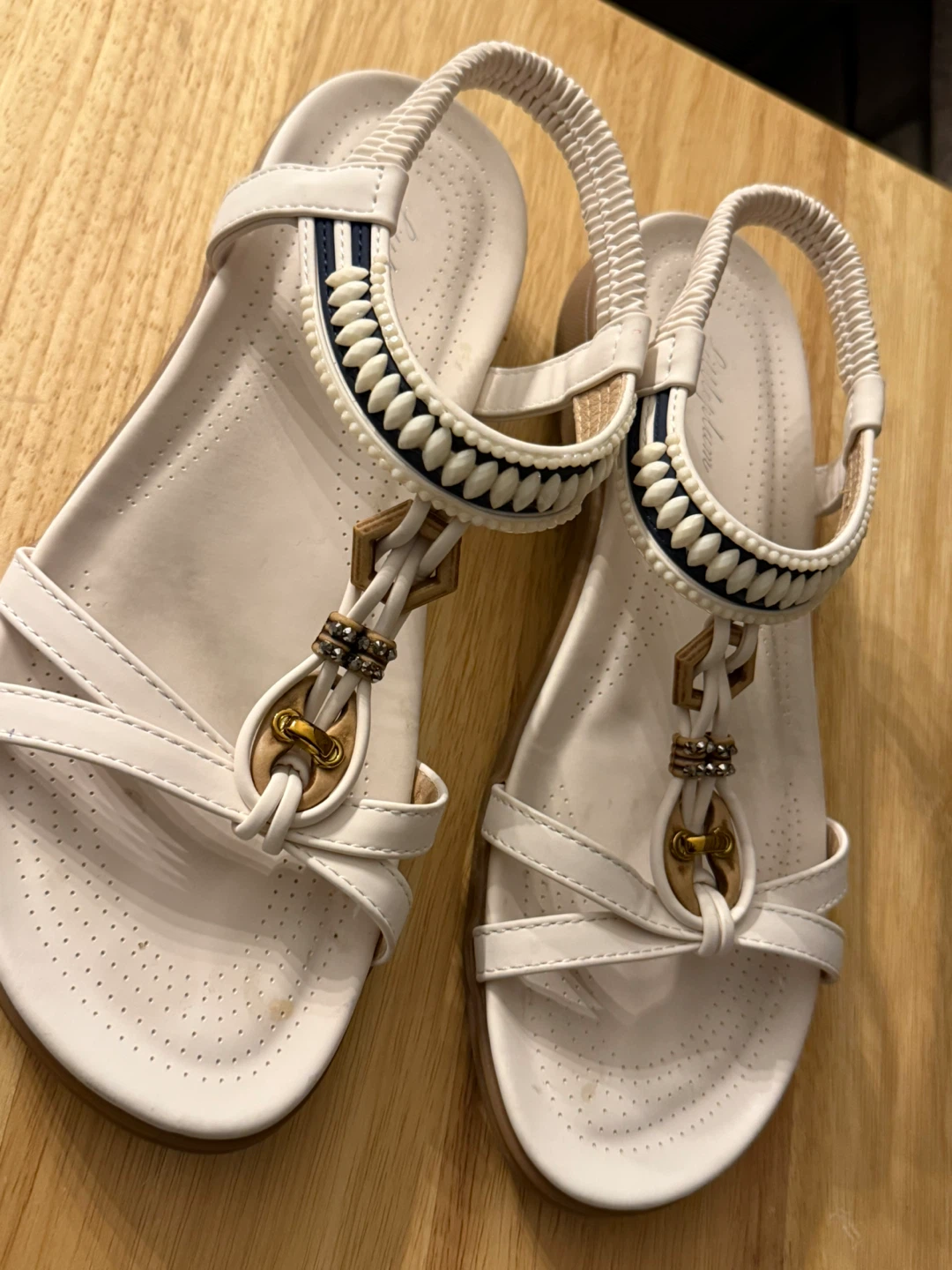 White Embellished Flat Sandals - photo 4