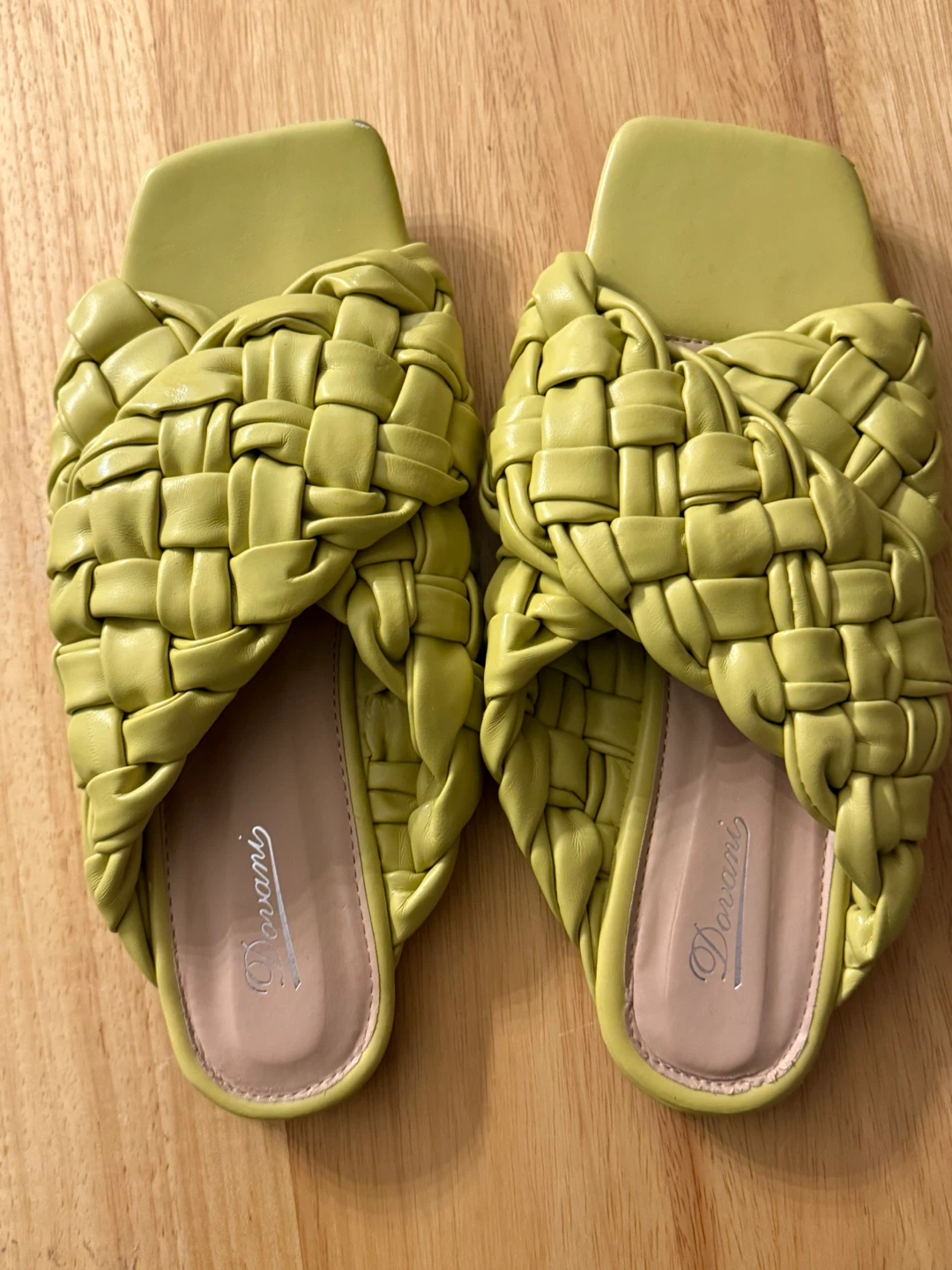 Dorani Women's Woven Slide Sandals