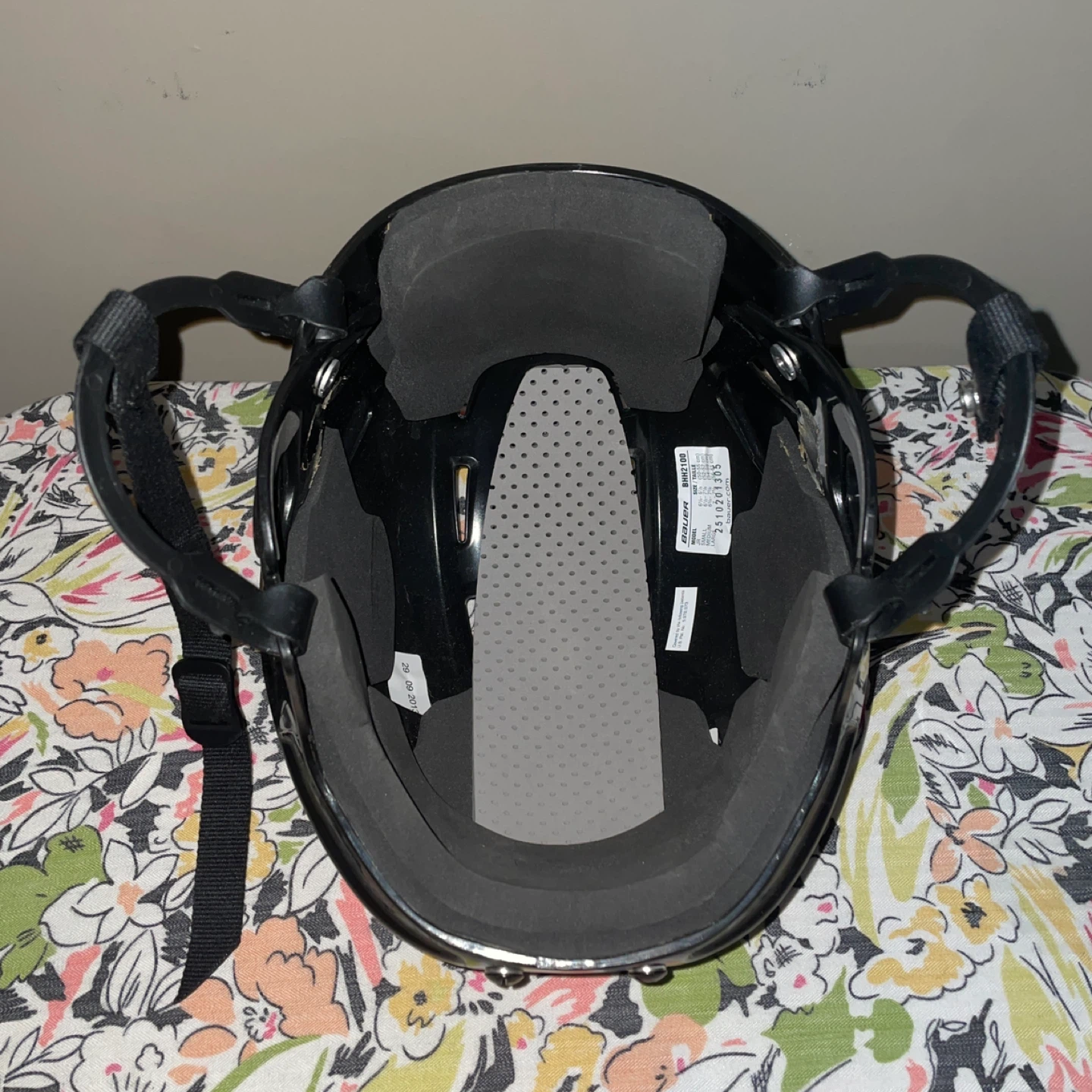 Bauer BHH2100S Hockey Helmet (Small) - photo 4