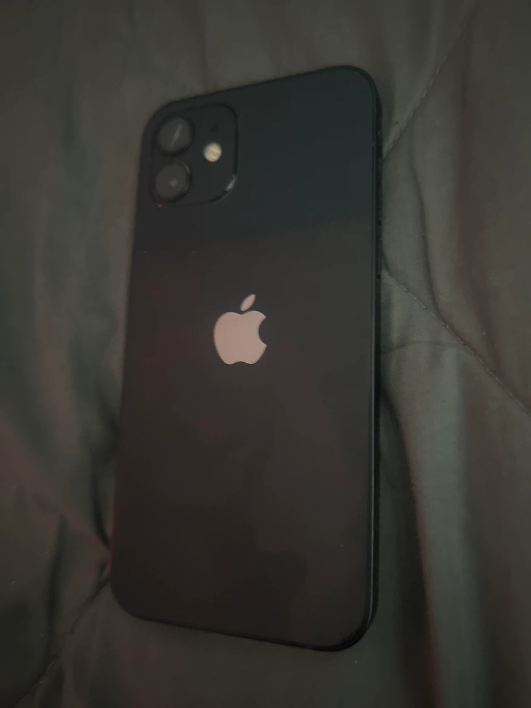 Apple iPhone 12 - Black