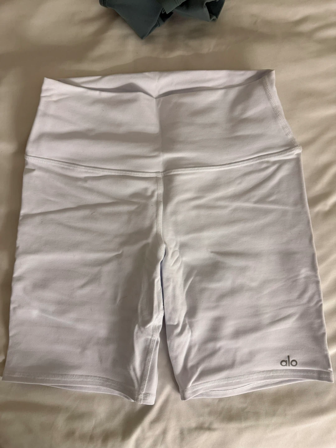 Alo High-Waist Biker Shorts - White - Size M - photo 2