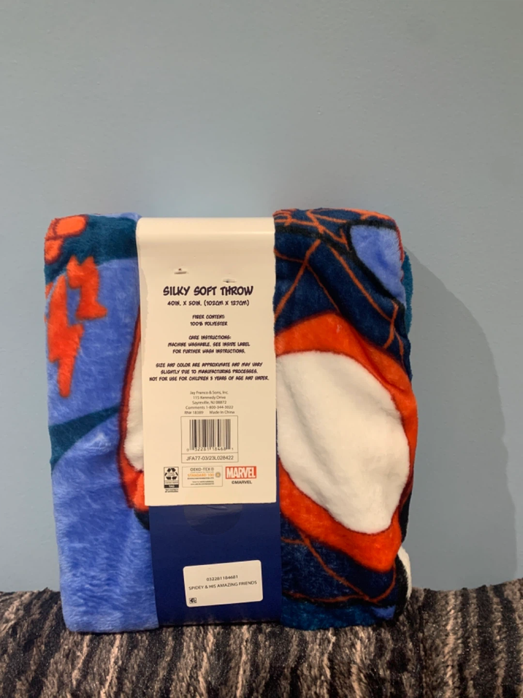 Marvel Spidey  Silky Soft Throw Blanket 40" x 50" - photo 2